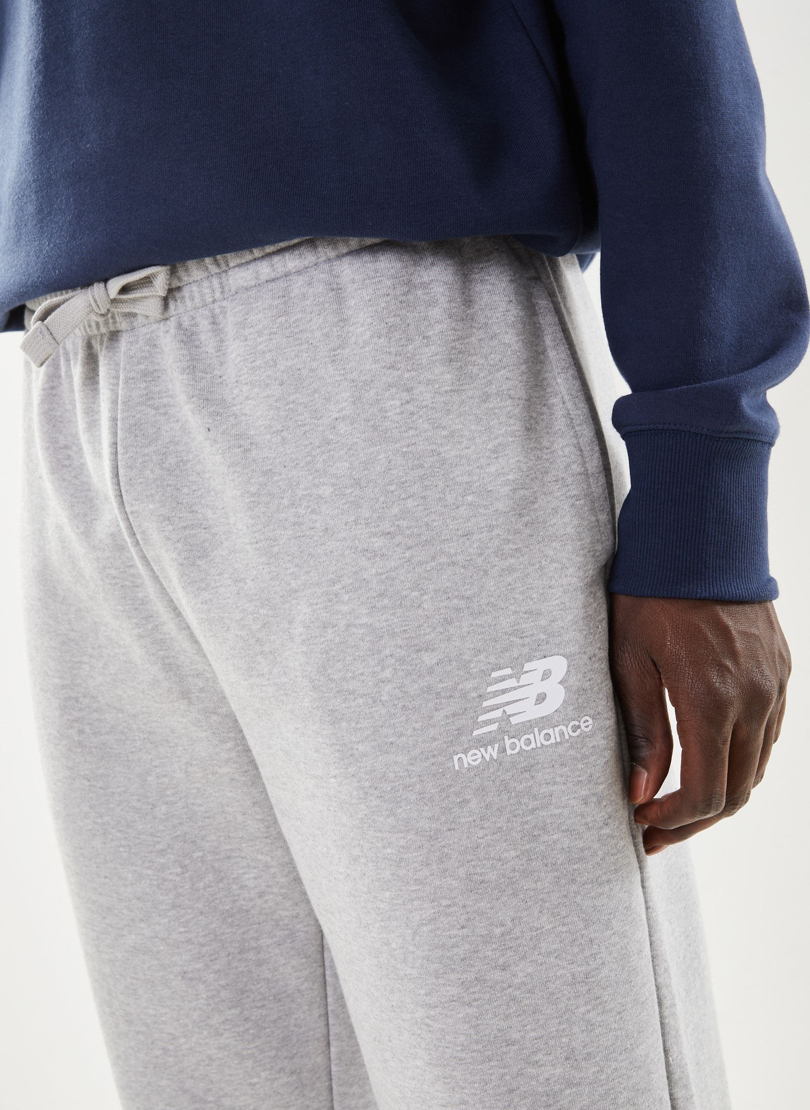 Jogginghosen Essentials Stacked Logo French Terry Swe damen grau New Balance Jogginghosen Essentials Stacked Logo French Terry Swe damen grau ATHLETIC GREY
