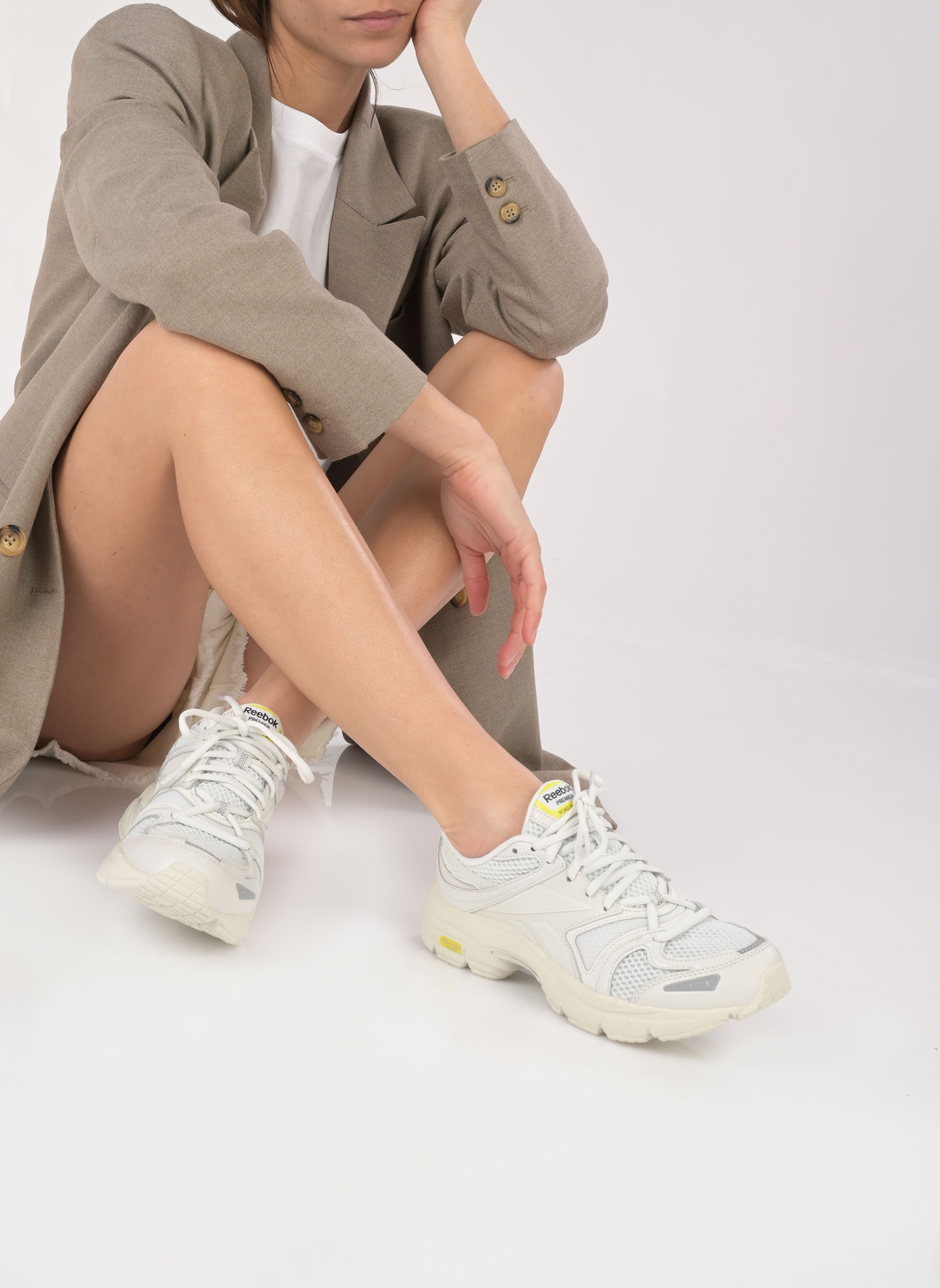 Baskets basses Rbk Premier Road Plus V femme gris Reebok Baskets basses Rbk Premier Road Plus V femme gris PURE GREY 1/MORNING FOG/CORE B