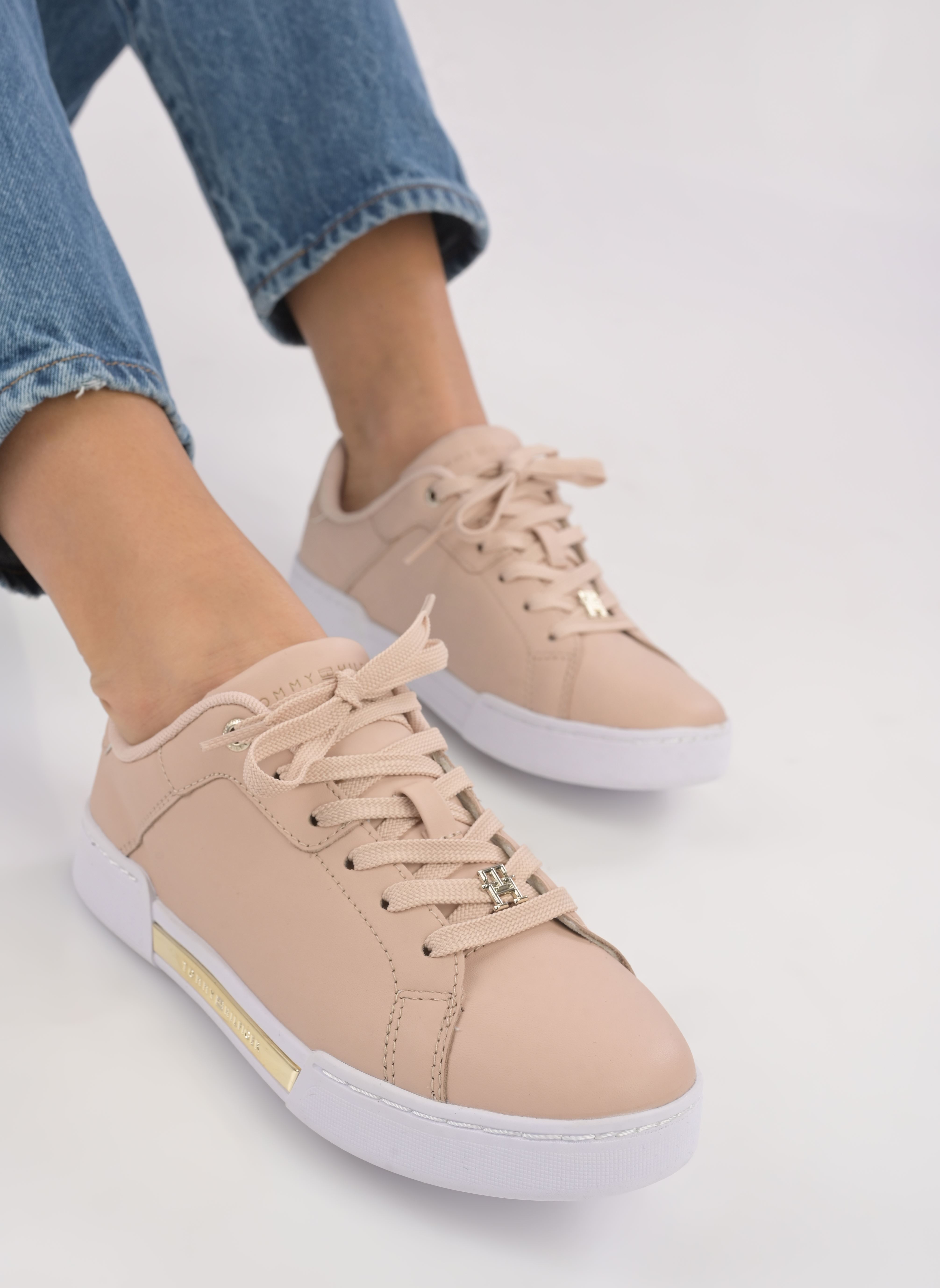 Niedrige Sneaker COURT SNEAKER GOLDEN TH damen beige Tommy Hilfiger Niedrige Sneaker COURT SNEAKER GOLDEN TH damen beige MISTY BLUSH