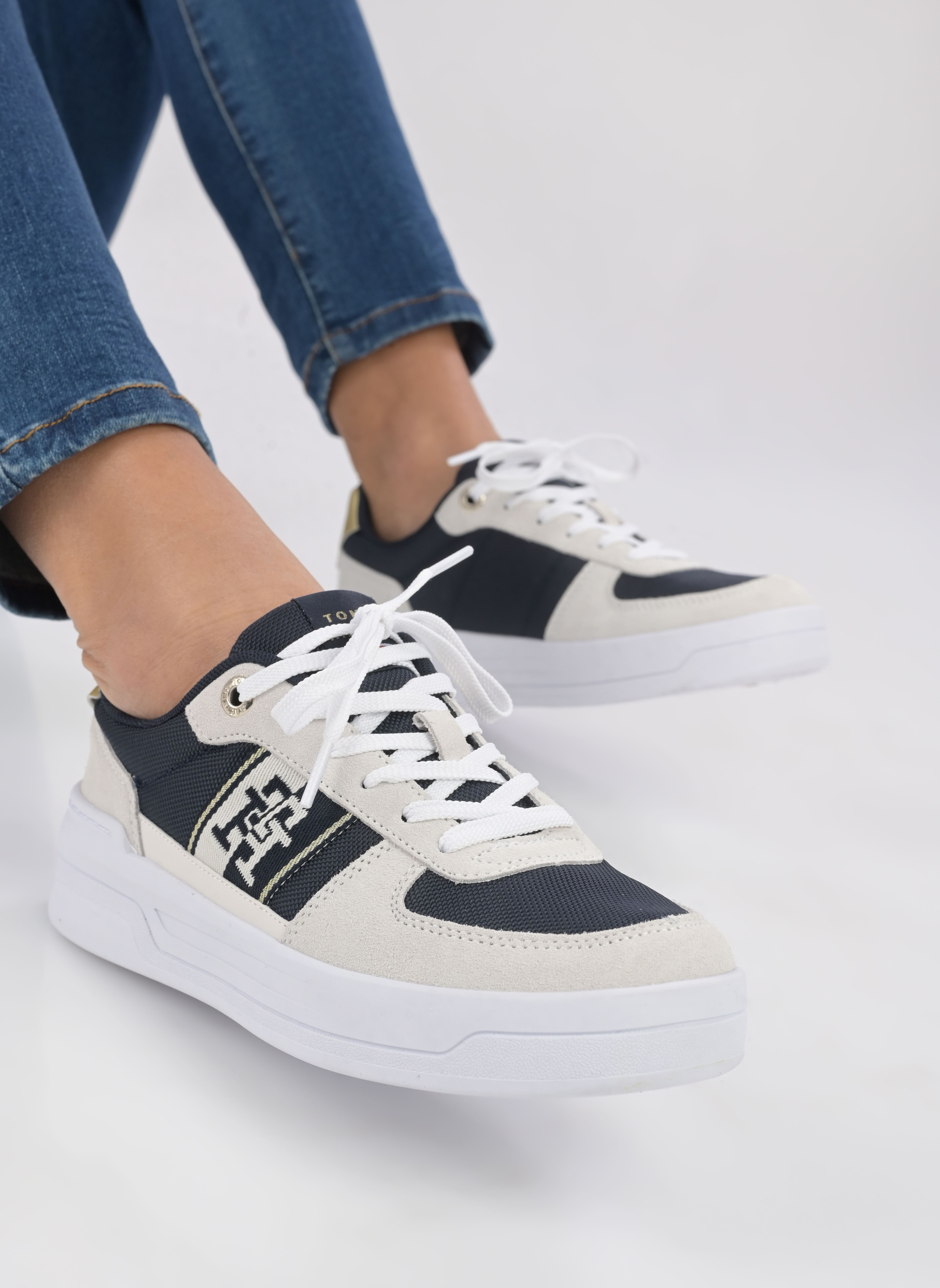 Lage sneakers BASKET SNEAKER WITH WEBBING GOLD dames blauw Tommy Hilfiger Lage sneakers BASKET SNEAKER WITH WEBBING GOLD dames blauw SPACE BLUE