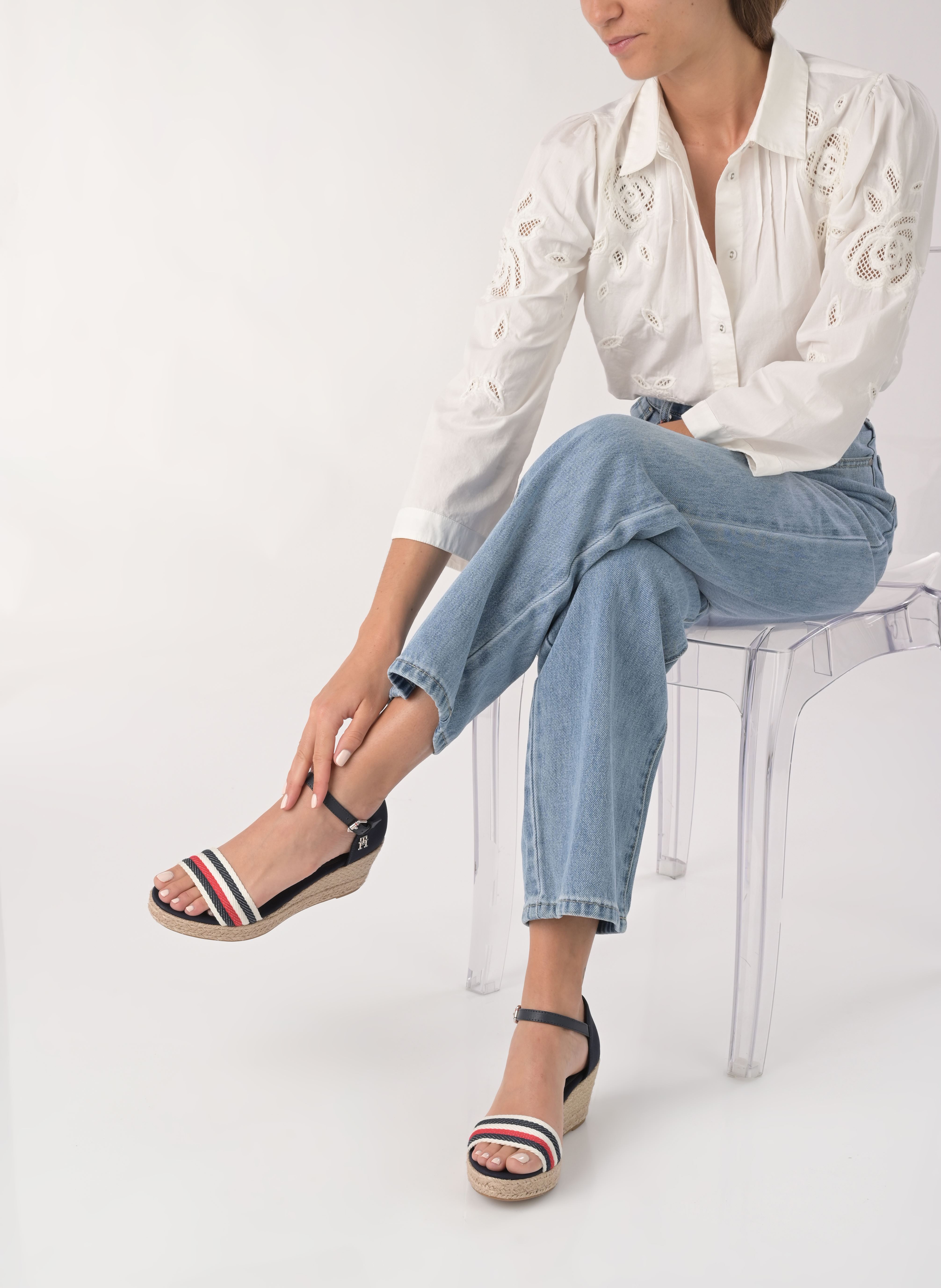 Espadrilles compensées et plateformes MID WEDGE CORPORATE femme bleu Tommy Hilfiger Espadrilles compensées et plateformes MID WEDGE CORPORATE femme bleu SPACE BLUE