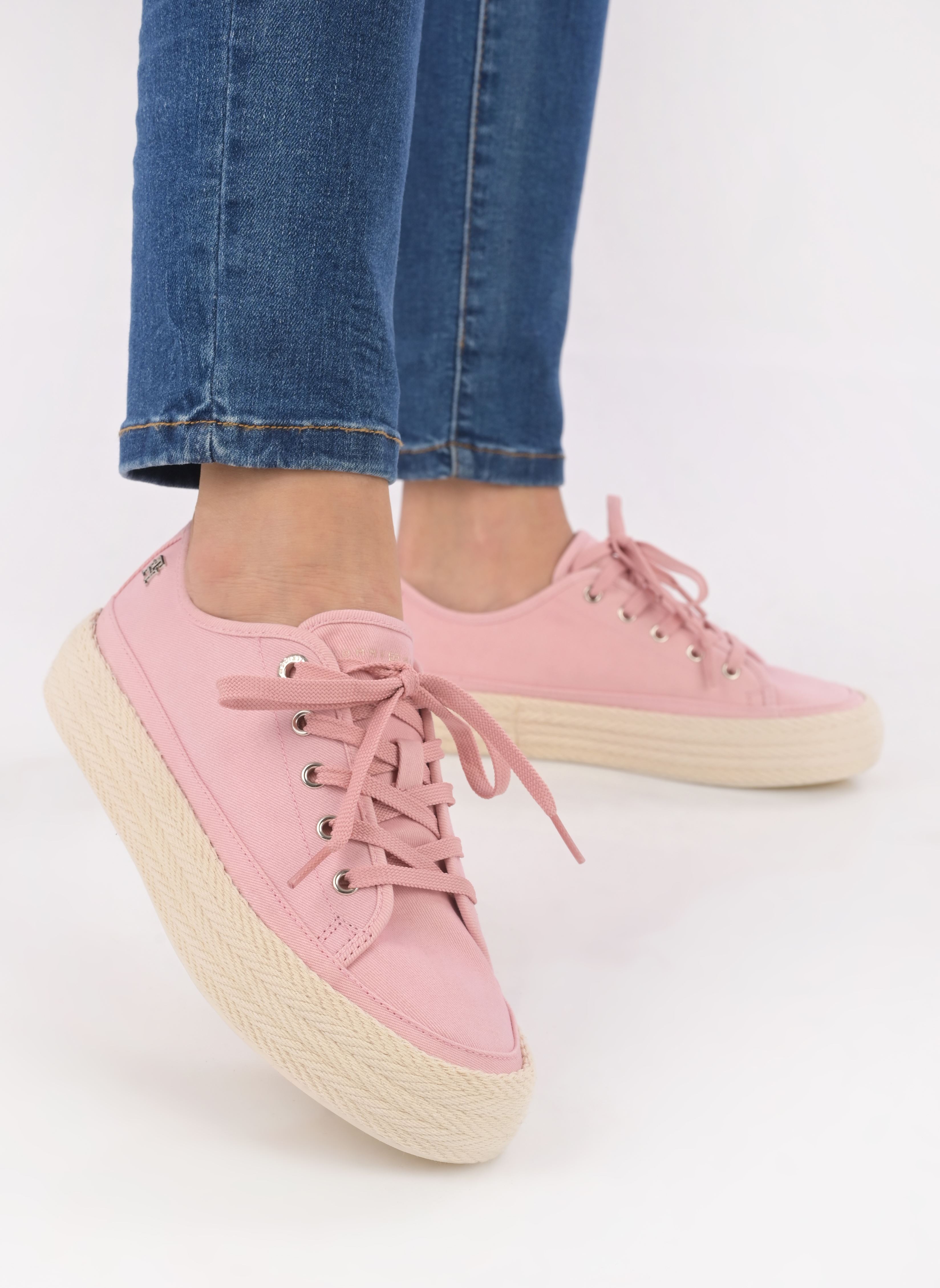 Zapatillas bajas VULC ROPE SNEAKER NATURAL DYE mujer rosa Tommy Hilfiger Zapatillas bajas VULC ROPE SNEAKER NATURAL DYE mujer rosa SOOTHING PINK