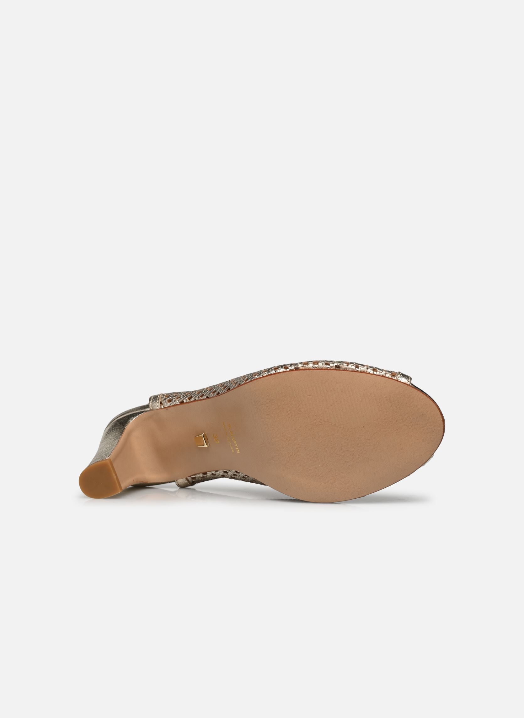 Escarpins blancs chanel d'occasion en cuir pas cher