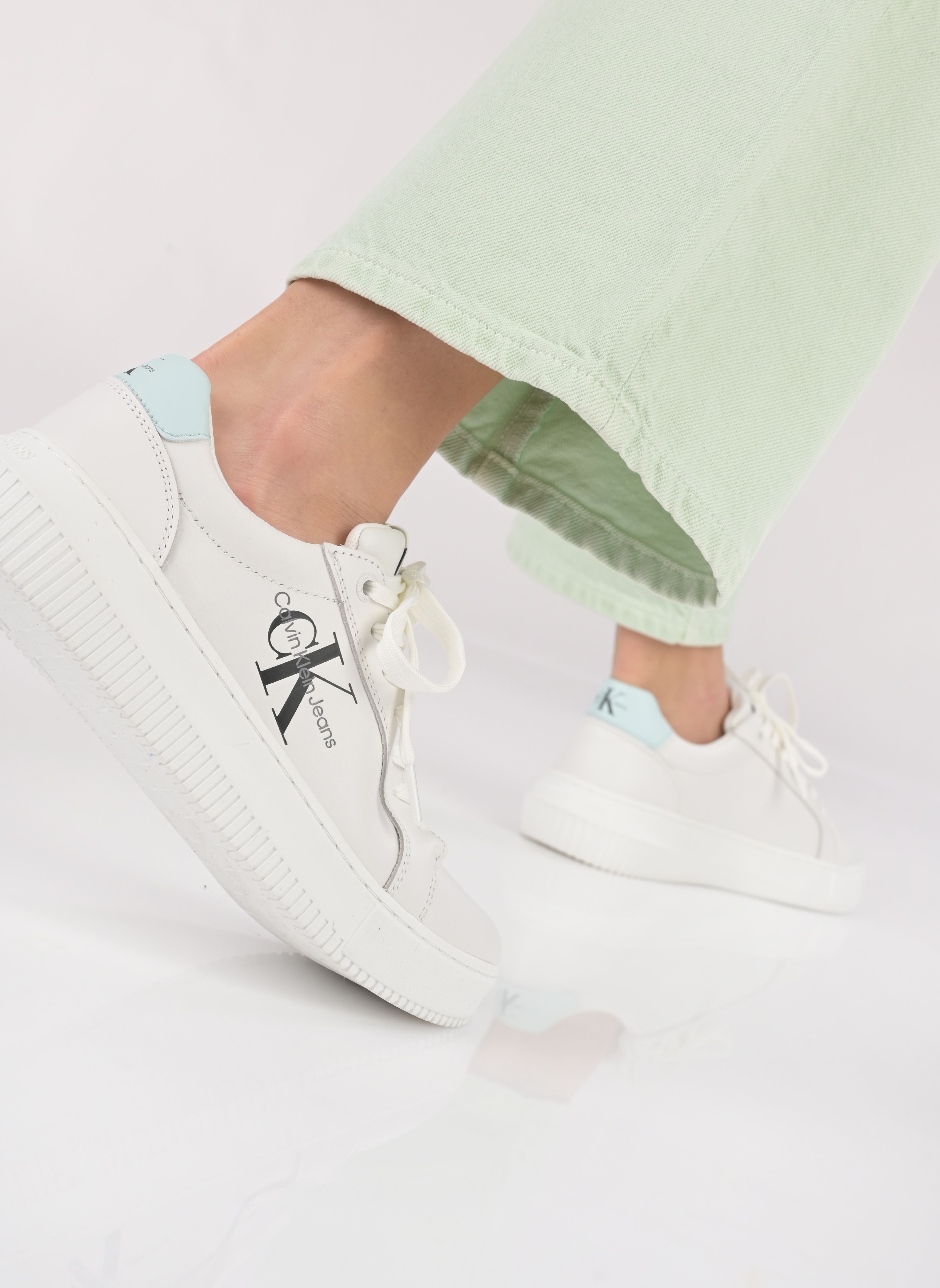 Baskets basses CHUNKY CUPSOLE LACEUP MON LTH WN femme blanc Calvin Klein Baskets basses CHUNKY CUPSOLE LACEUP MON LTH WN femme blanc WHITE/SPROUT GREEN