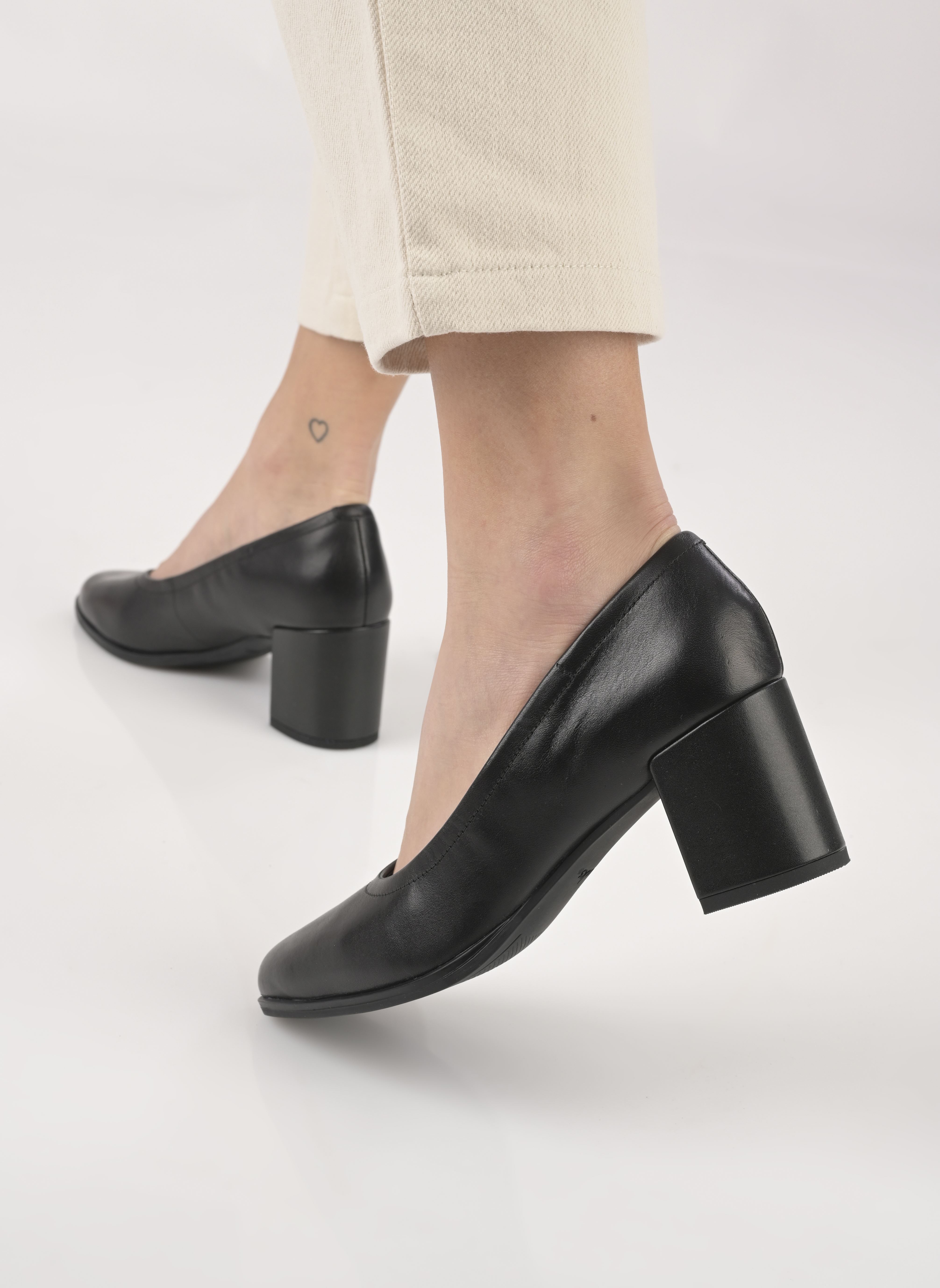 Pumps Freva55 Court dames zwart Clarks Pumps Freva55 Court dames zwart BLACK LEATHER