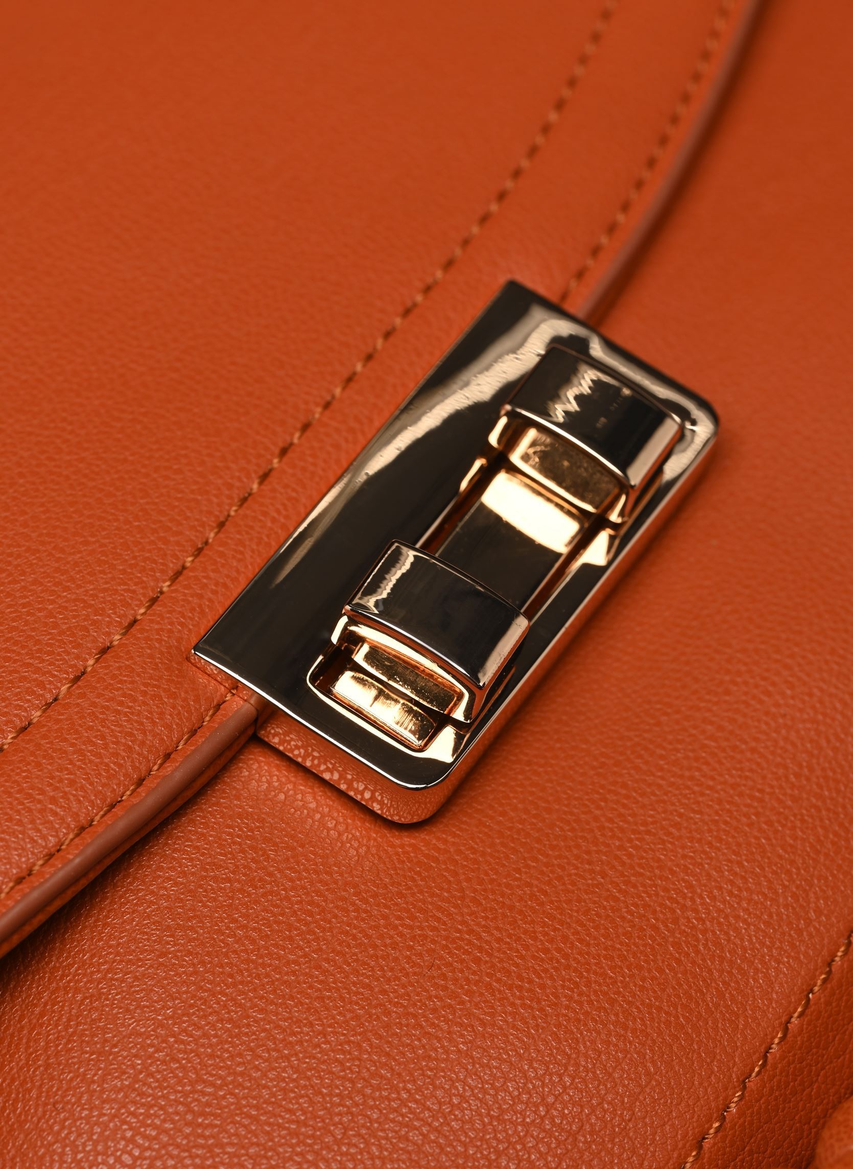 Sacs bandoulière FMS3104LIS femme marron Minelli Sacs bandoulière FMS3104LIS femme marron CAMEL