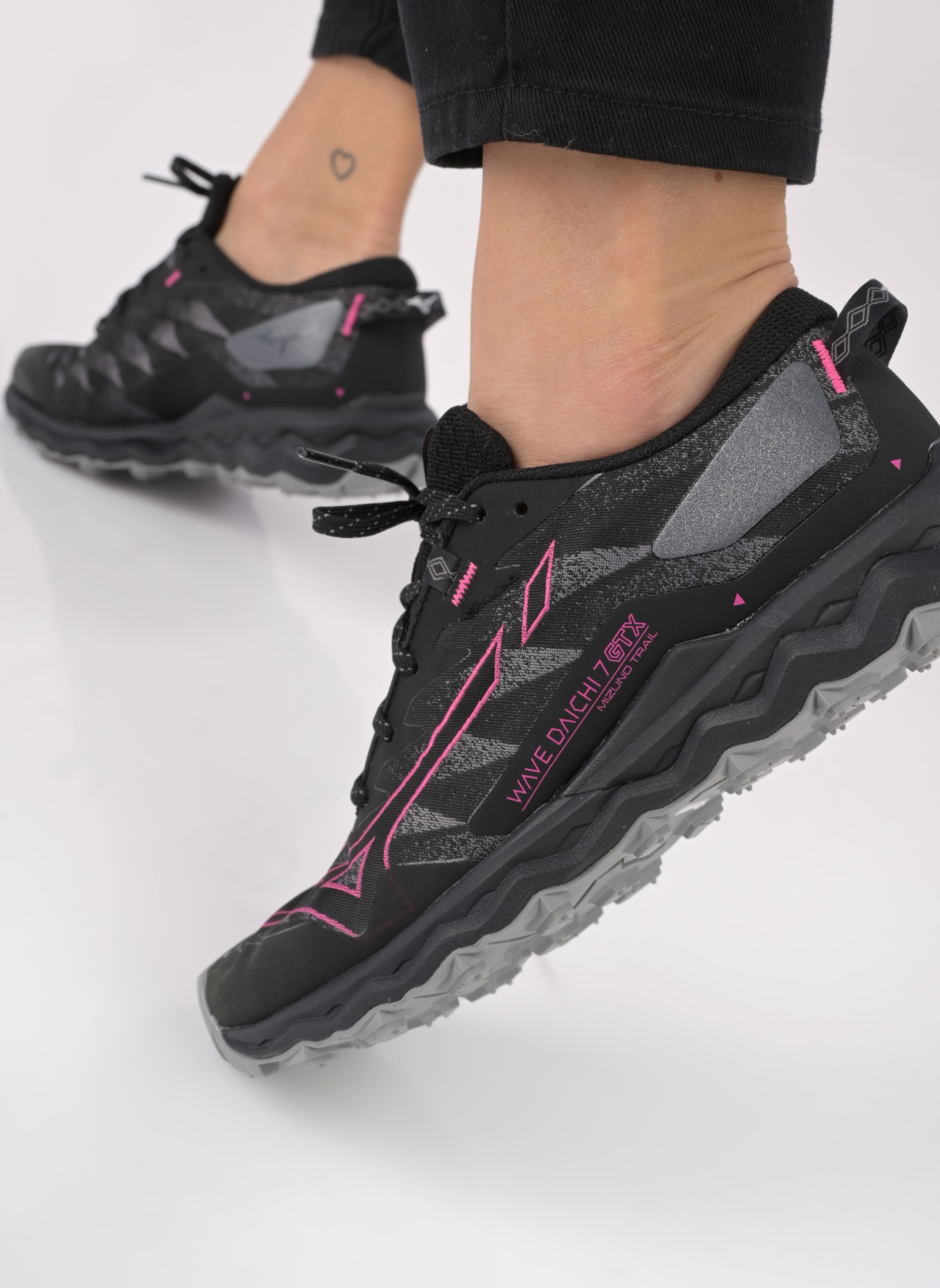 Sportschuhe SHOE WAVE DAICHI GORE-TEX WOS damen schwarz Mizuno Sportschuhe SHOE WAVE DAICHI GORE-TEX WOS damen schwarz Black/Fuchsia Fedora/Quiet Sha