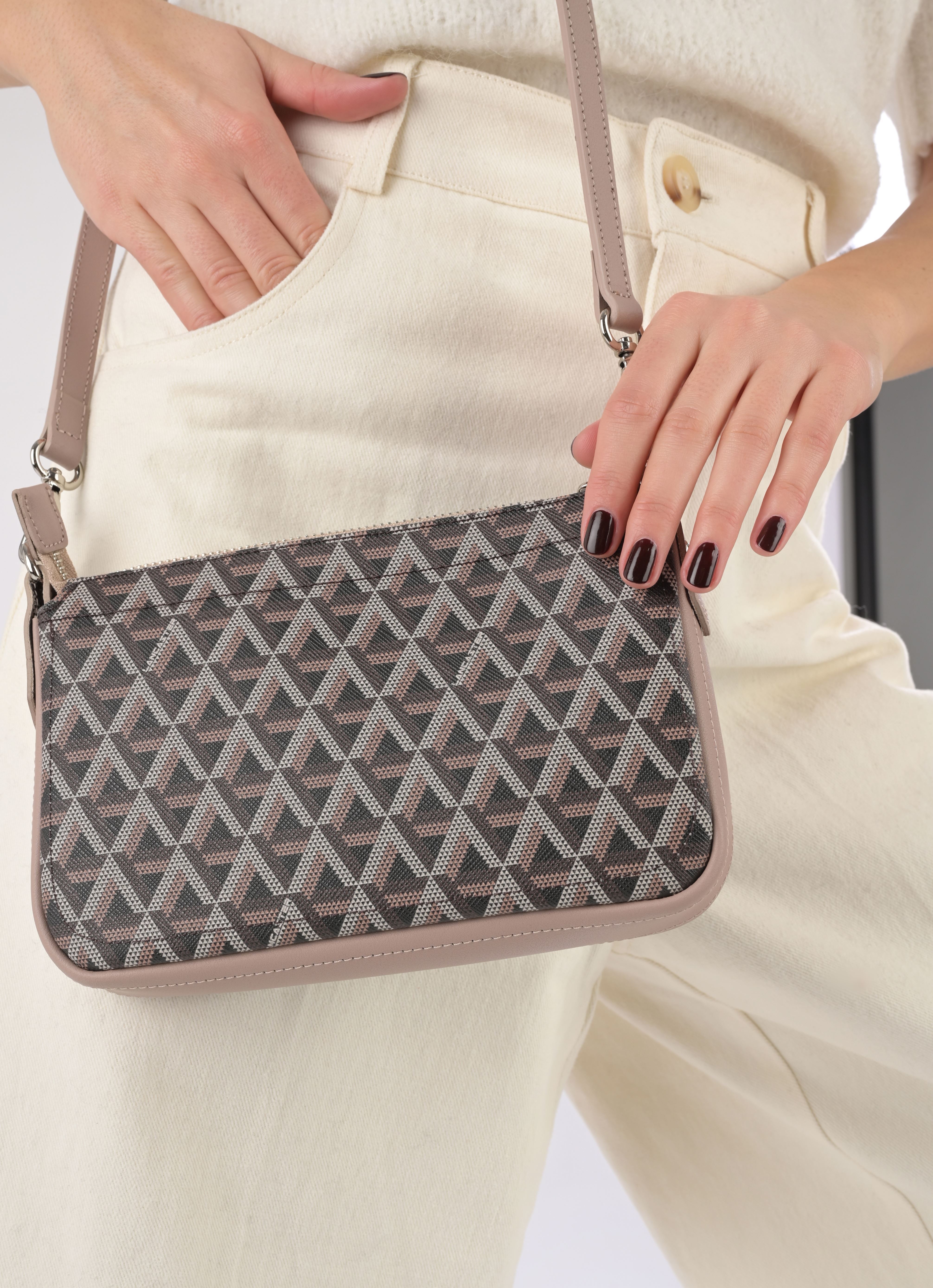 Pochettes Pochette Zippée S Ikon femme marron Lancaster Pochettes Pochette Zippée S Ikon femme marron MARRON - NUDE
