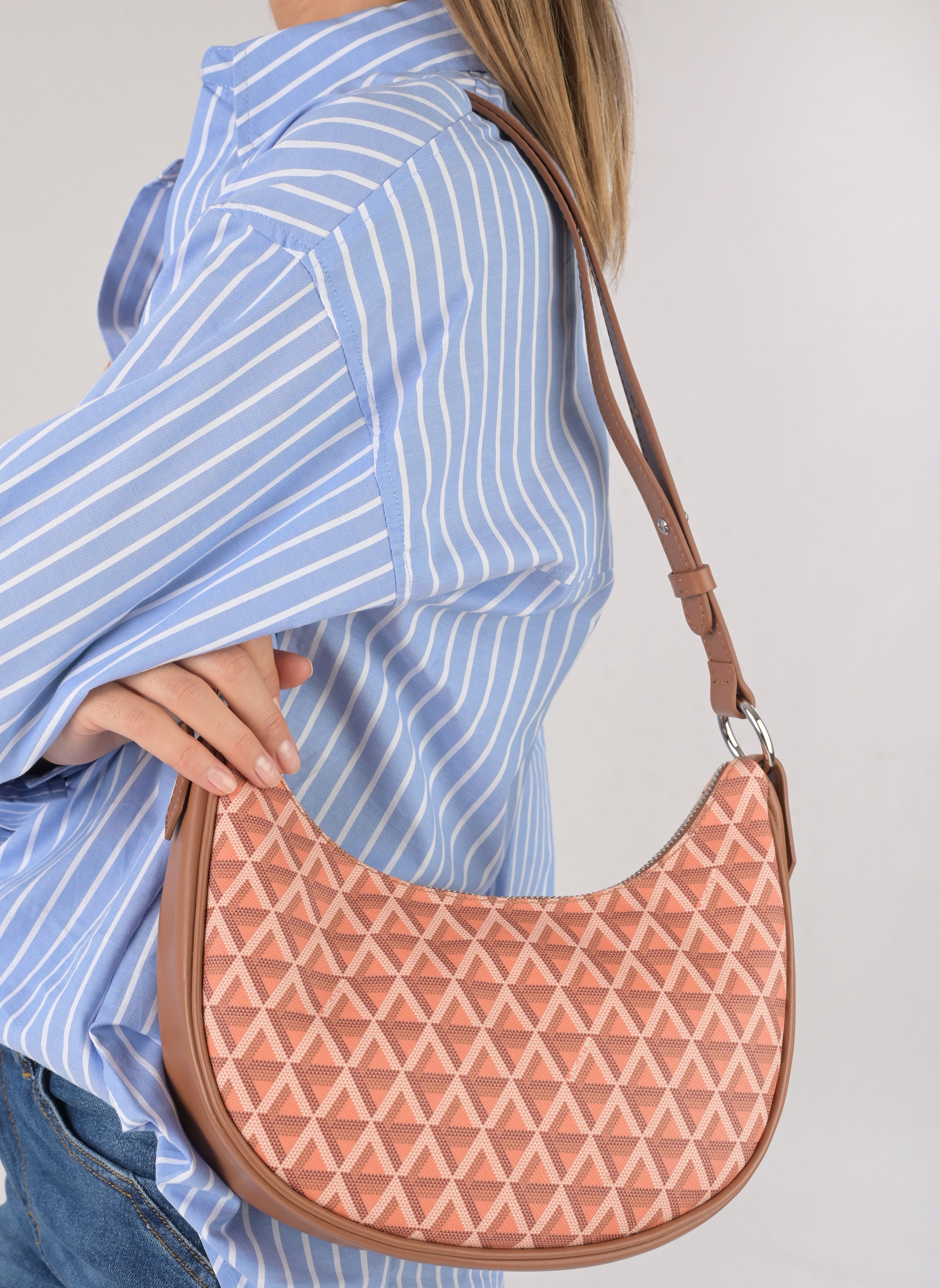 Sacs Sac hobo Zippé Ikon IT femme orange Lancaster Sacs Sac hobo Zippé Ikon IT femme orange ORANGE