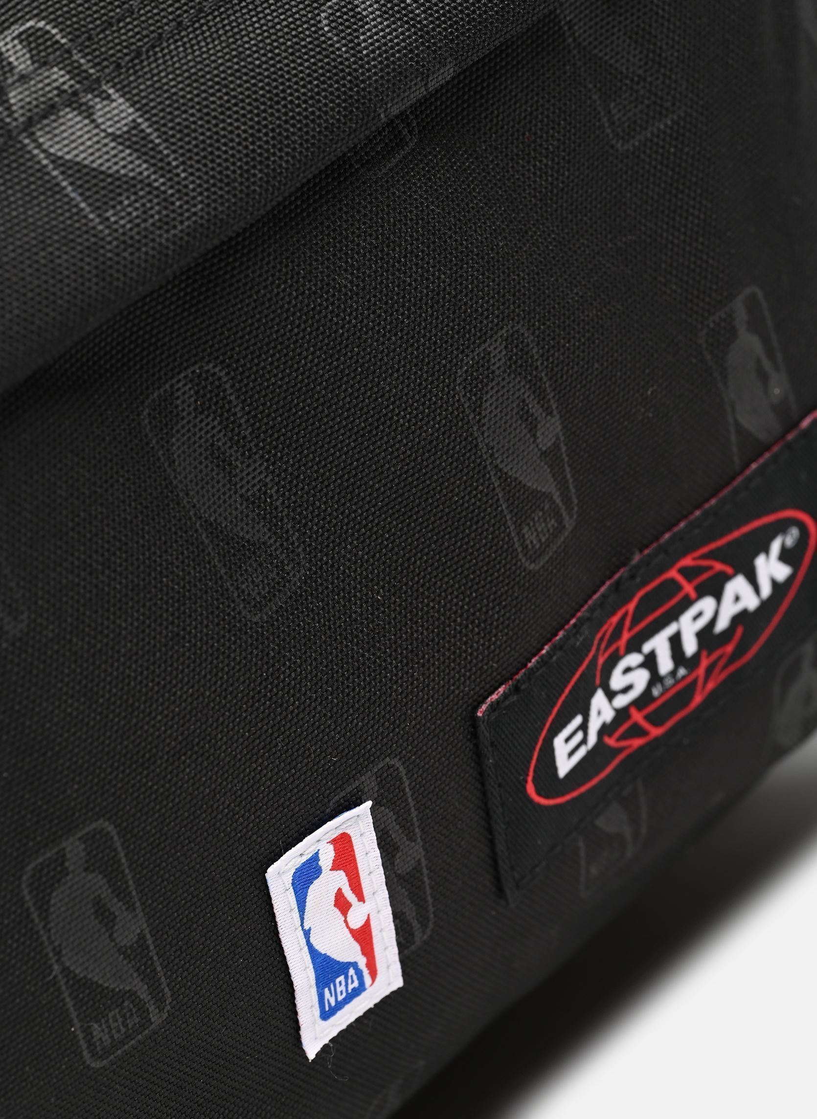 Rugtassen Day Pak'R zwart Eastpak Rugtassen Day Pak'R zwart NBA Logo