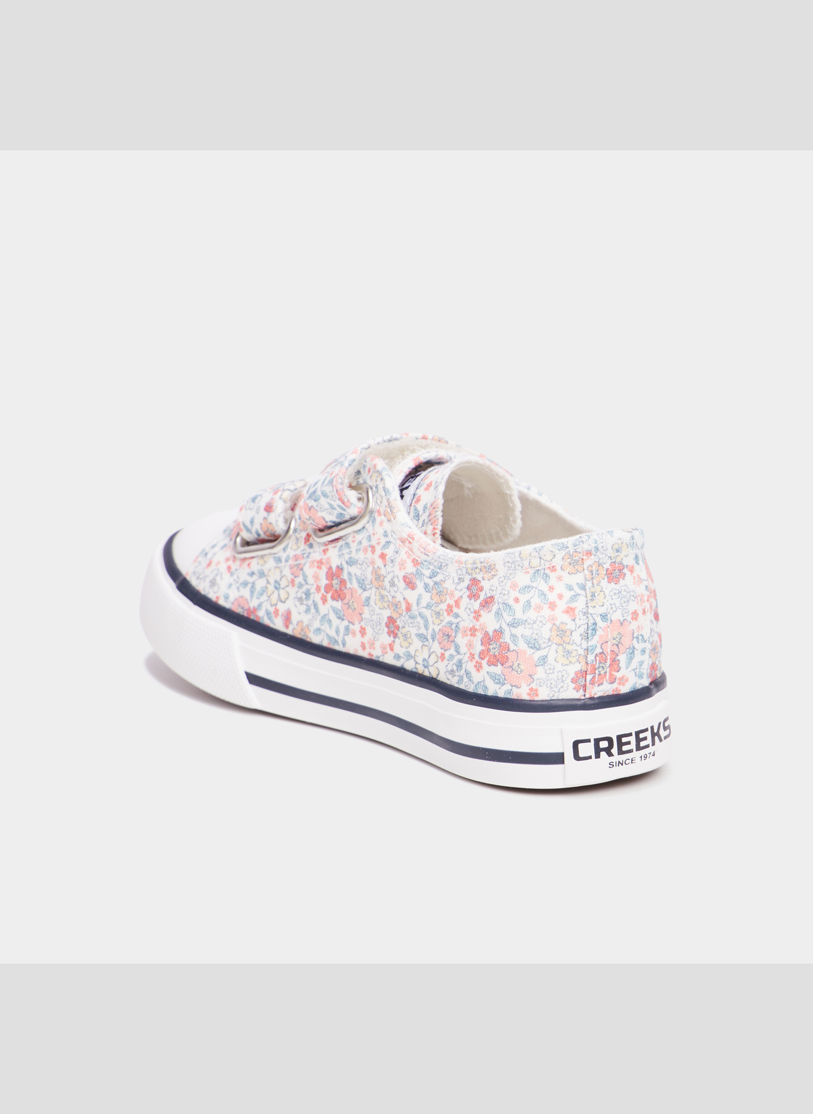Baskets basses TOTANTIK_S_MF_TO_0_231 fille blanc CREEKS Baskets basses TOTANTIK_S_MF_TO_0_231 fille blanc Blanc