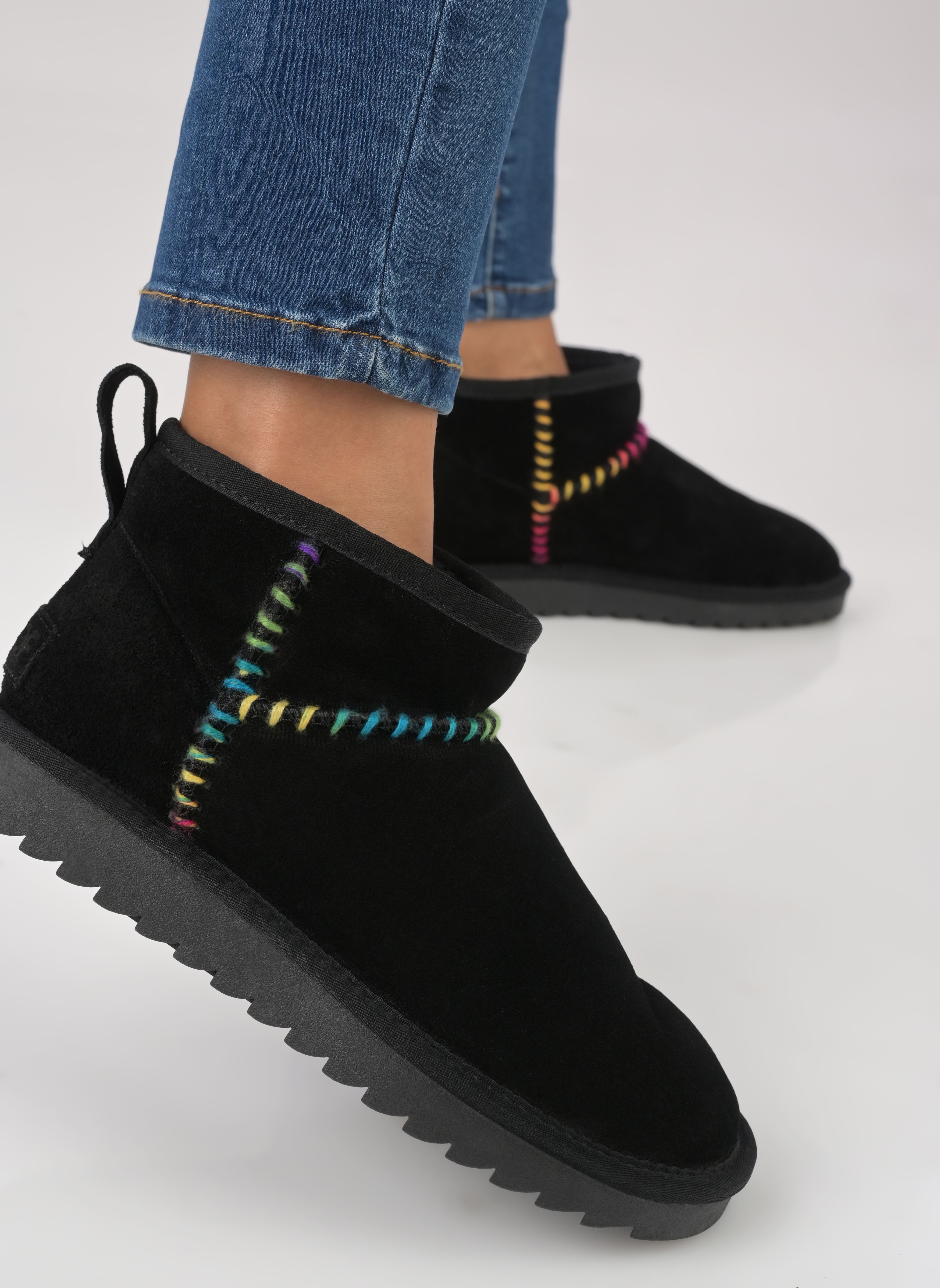 Bottines fourrées Winter boot with stitching femme noir Colors of California Bottines fourrées Winter boot with stitching femme noir BLACK