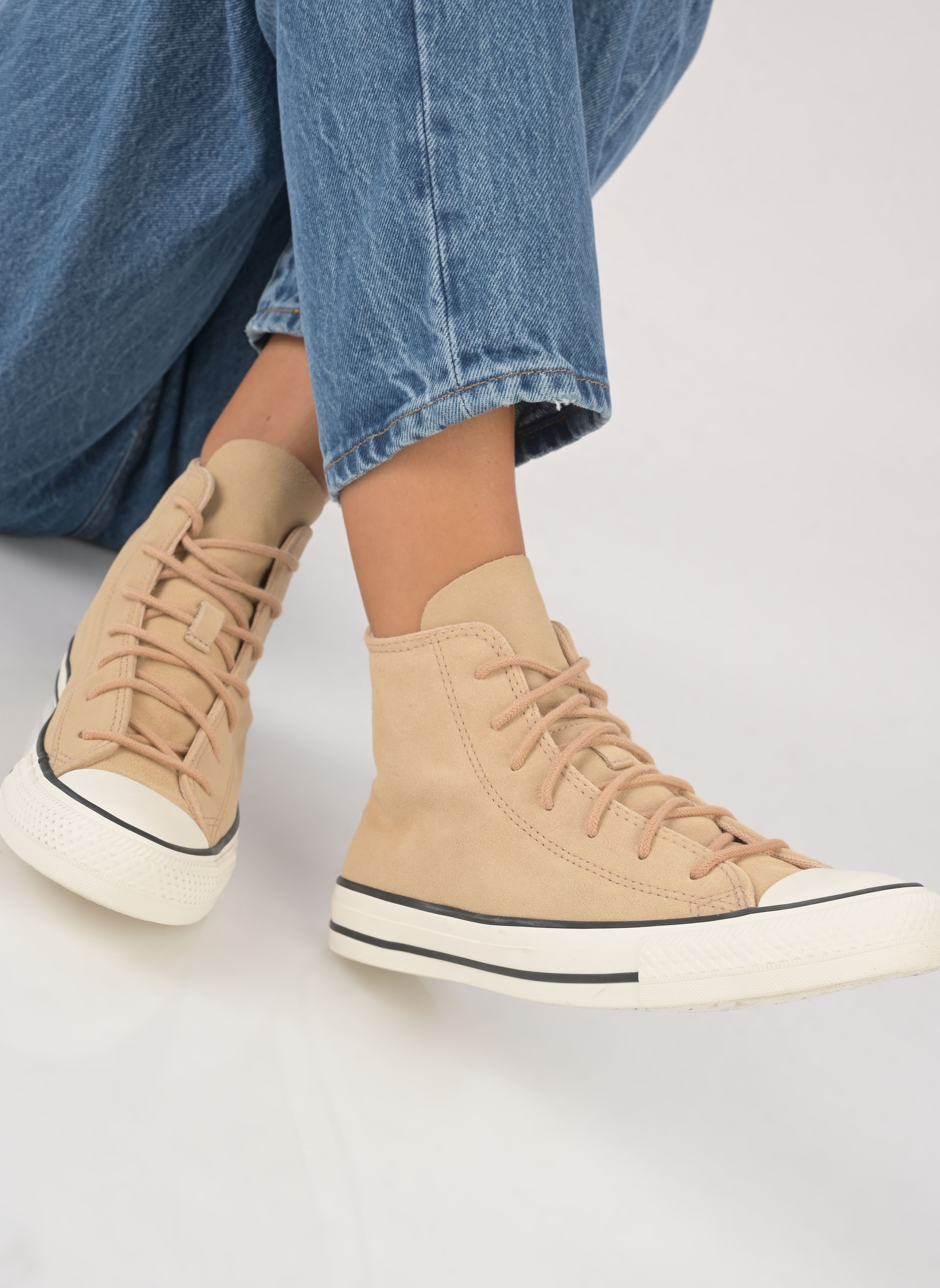Baskets basses Chuck Taylor All Star Mono Suede Hi W femme beige Converse Baskets basses Chuck Taylor All Star Mono Suede Hi W femme beige EPIC DUNE/EGRET/BLACK