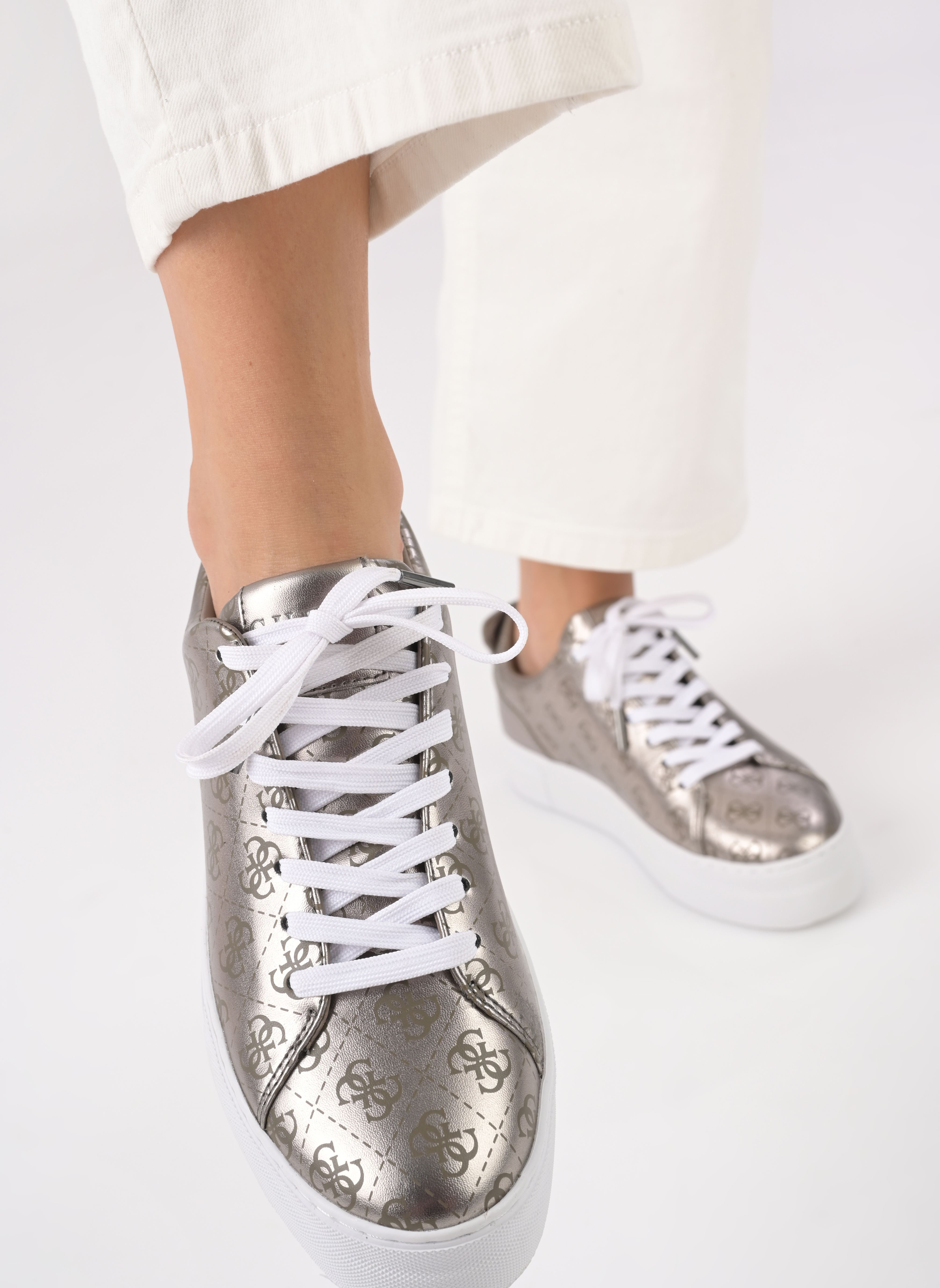Niedrige Sneaker GIANELE damen gold und bronze Guess Niedrige Sneaker GIANELE damen gold und bronze Pewter