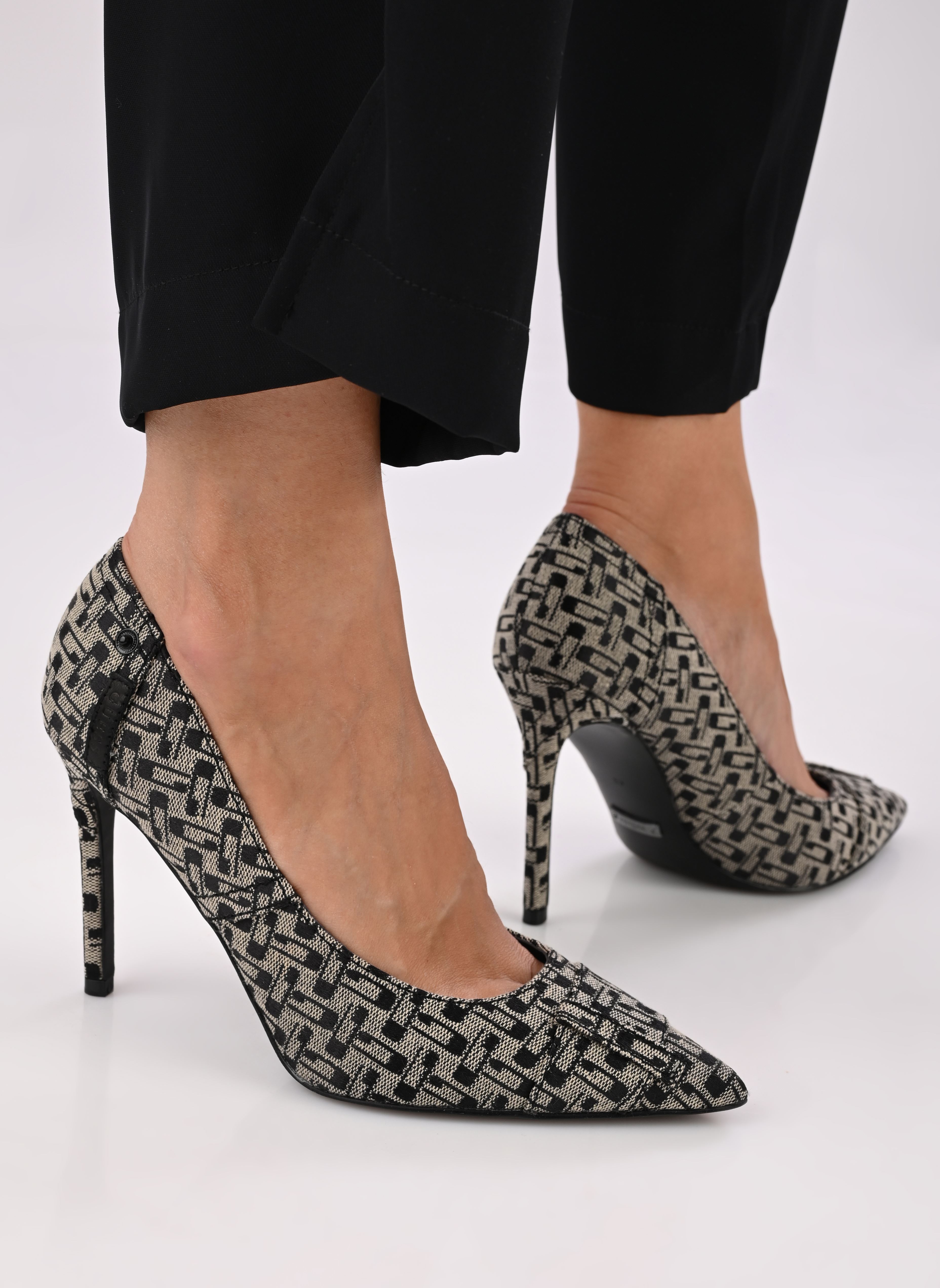 Pumps AVEL2 damen schwarz Guess Pumps AVEL2 damen schwarz Black