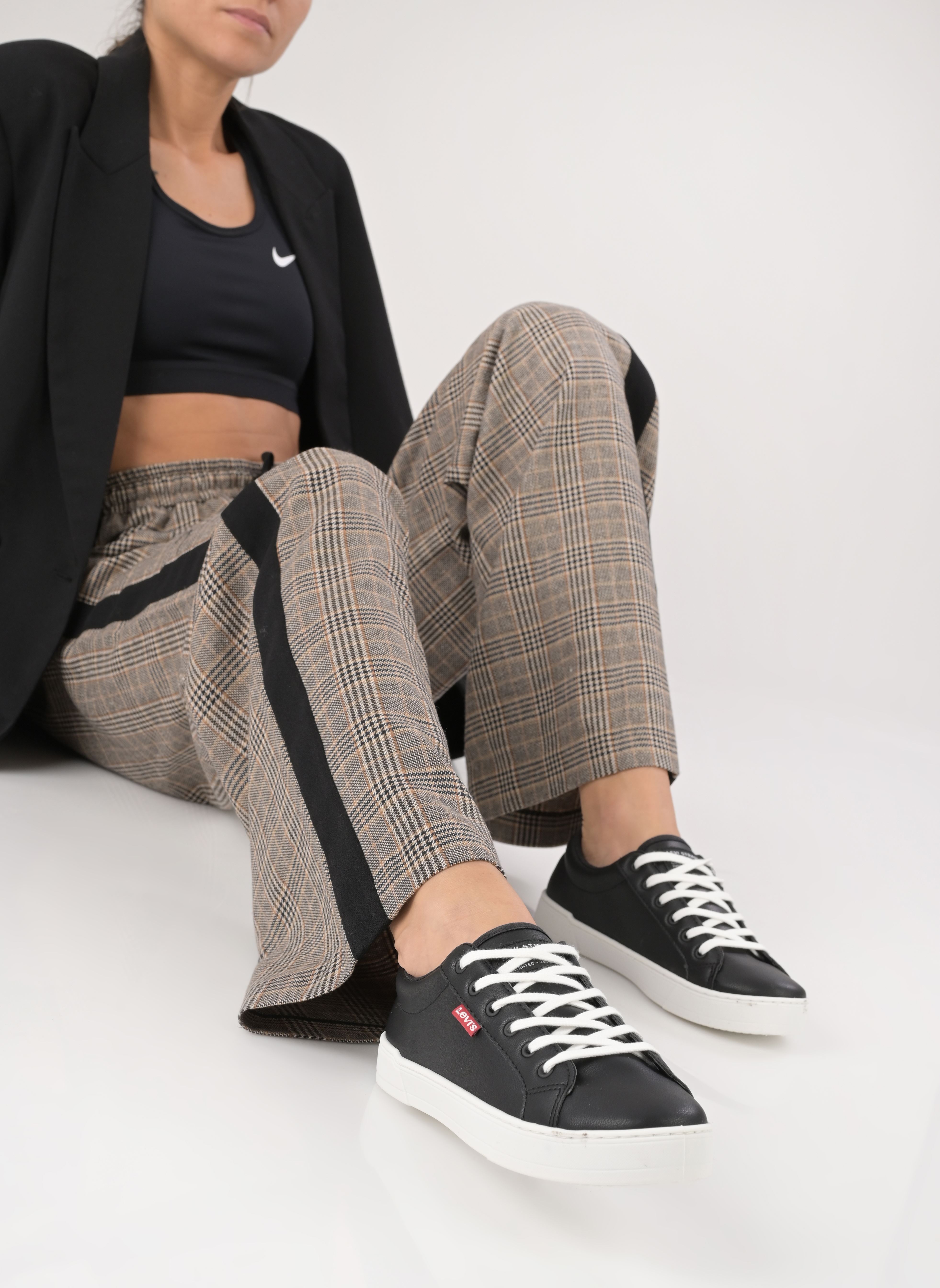 Sneakers MALIBU 2.0 new donna nero Levi's Sneakers MALIBU 2.0 new donna nero REGULAR BLACK
