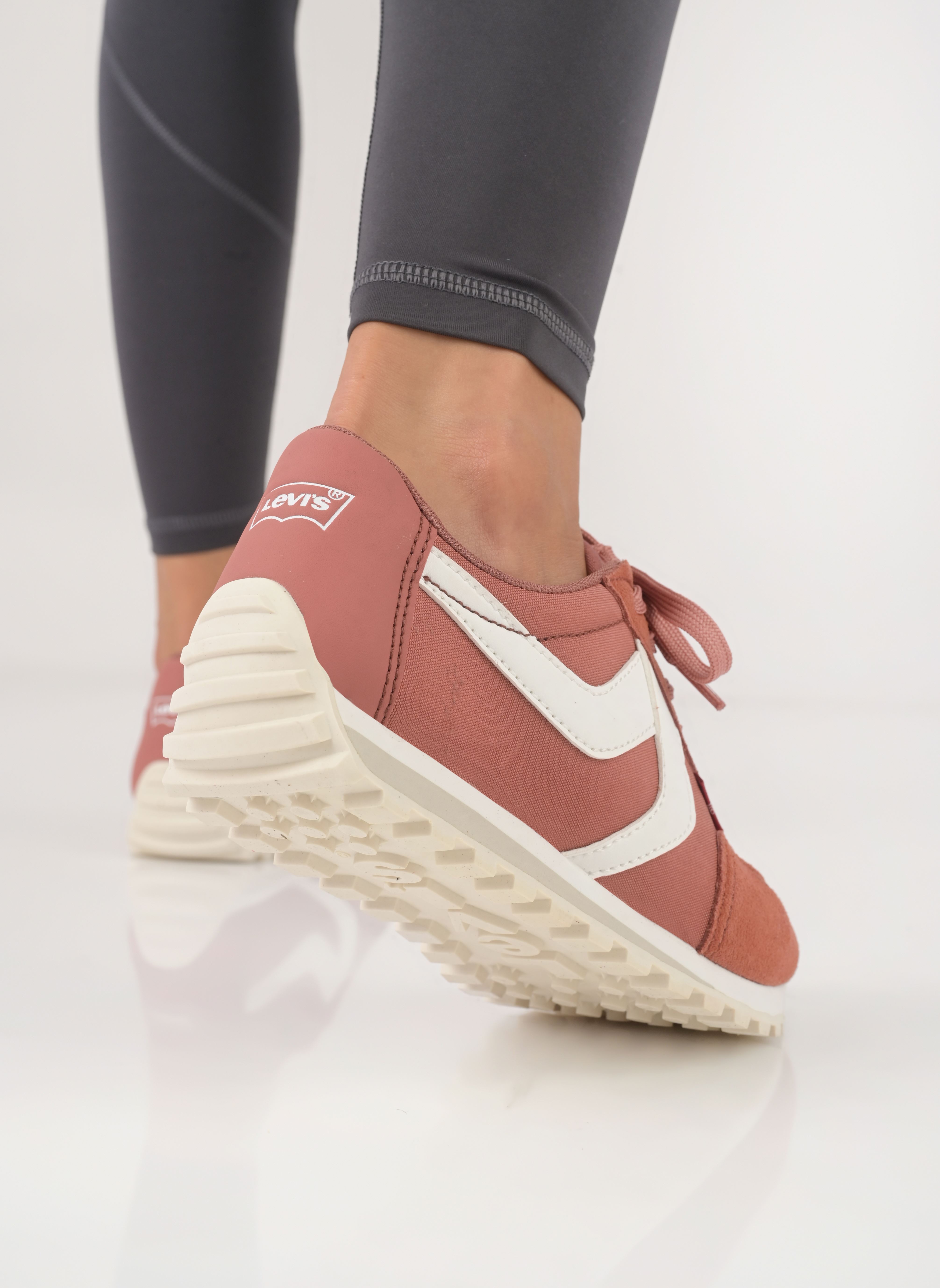 Sneaker STRYDER RED TAB S damen rosa Levi's Sneaker STRYDER RED TAB S damen rosa REGULAR PINK