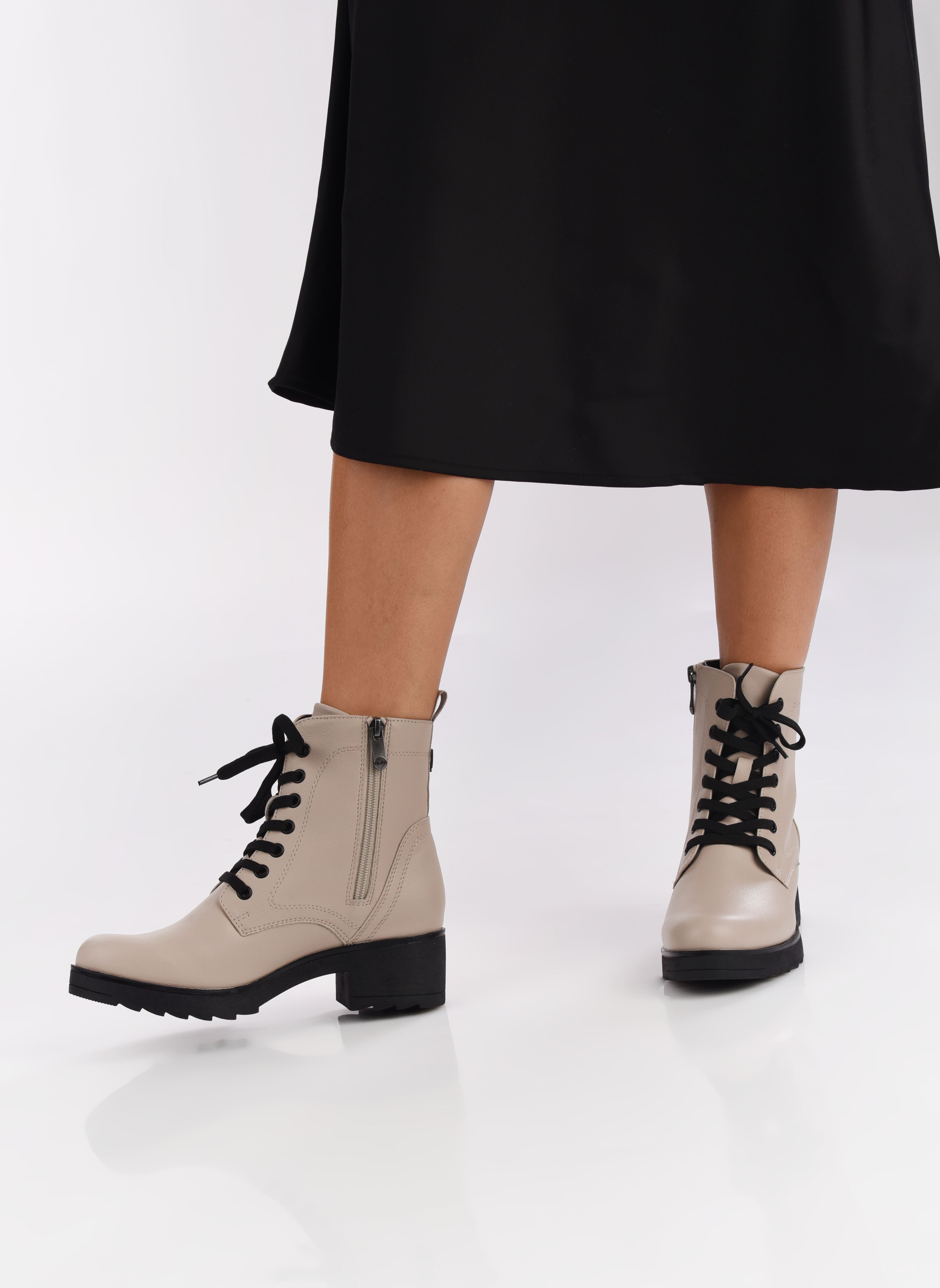 Veterlaarsjes 25262-21 dames beige Marco Tozzi Veterlaarsjes 25262-21 dames beige IVORY COMB