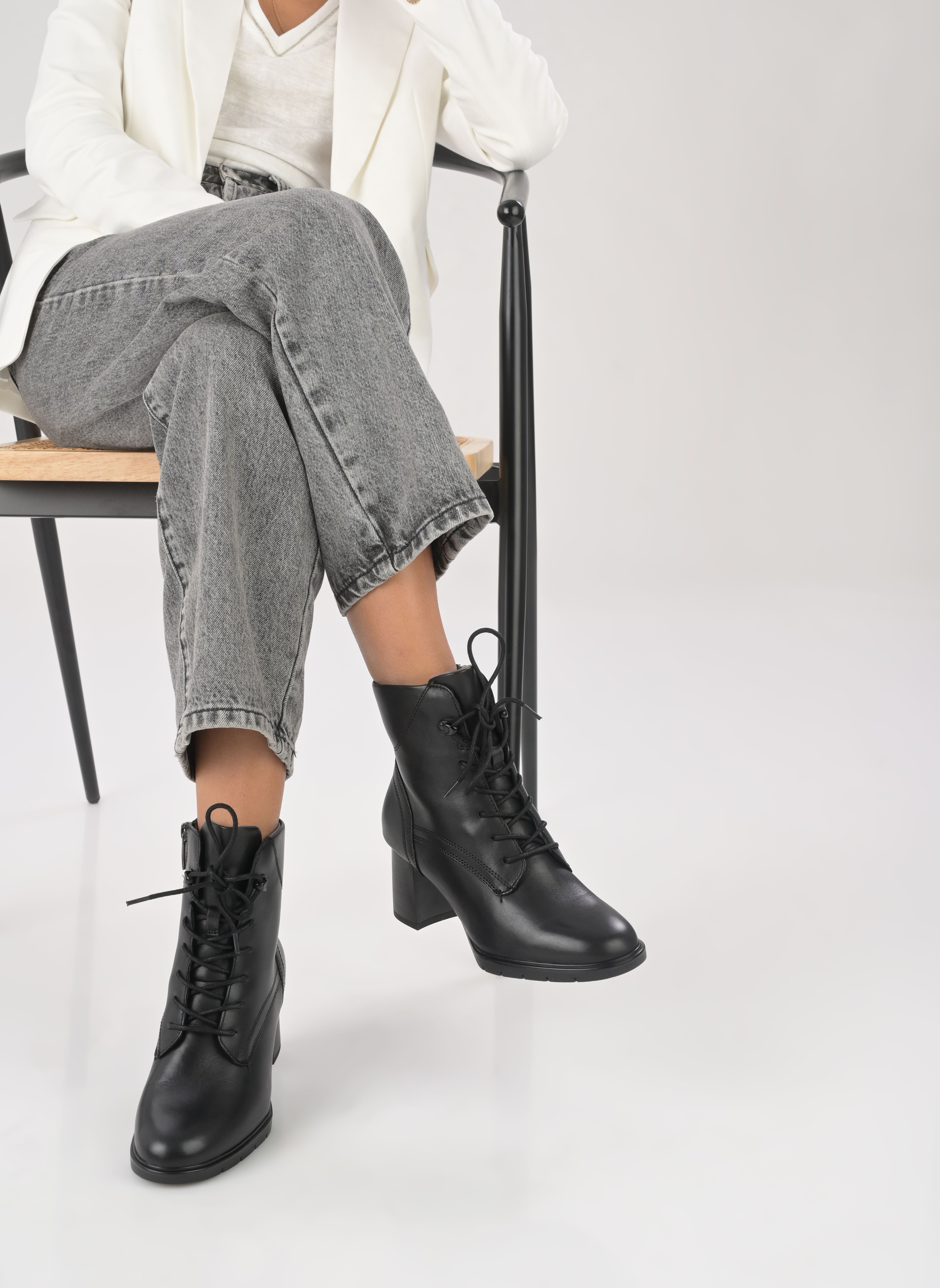 Geschnürte Stiefeletten 85103-41 damen schwarz Tamaris Comfort Geschnürte Stiefeletten 85103-41 damen schwarz BLACK