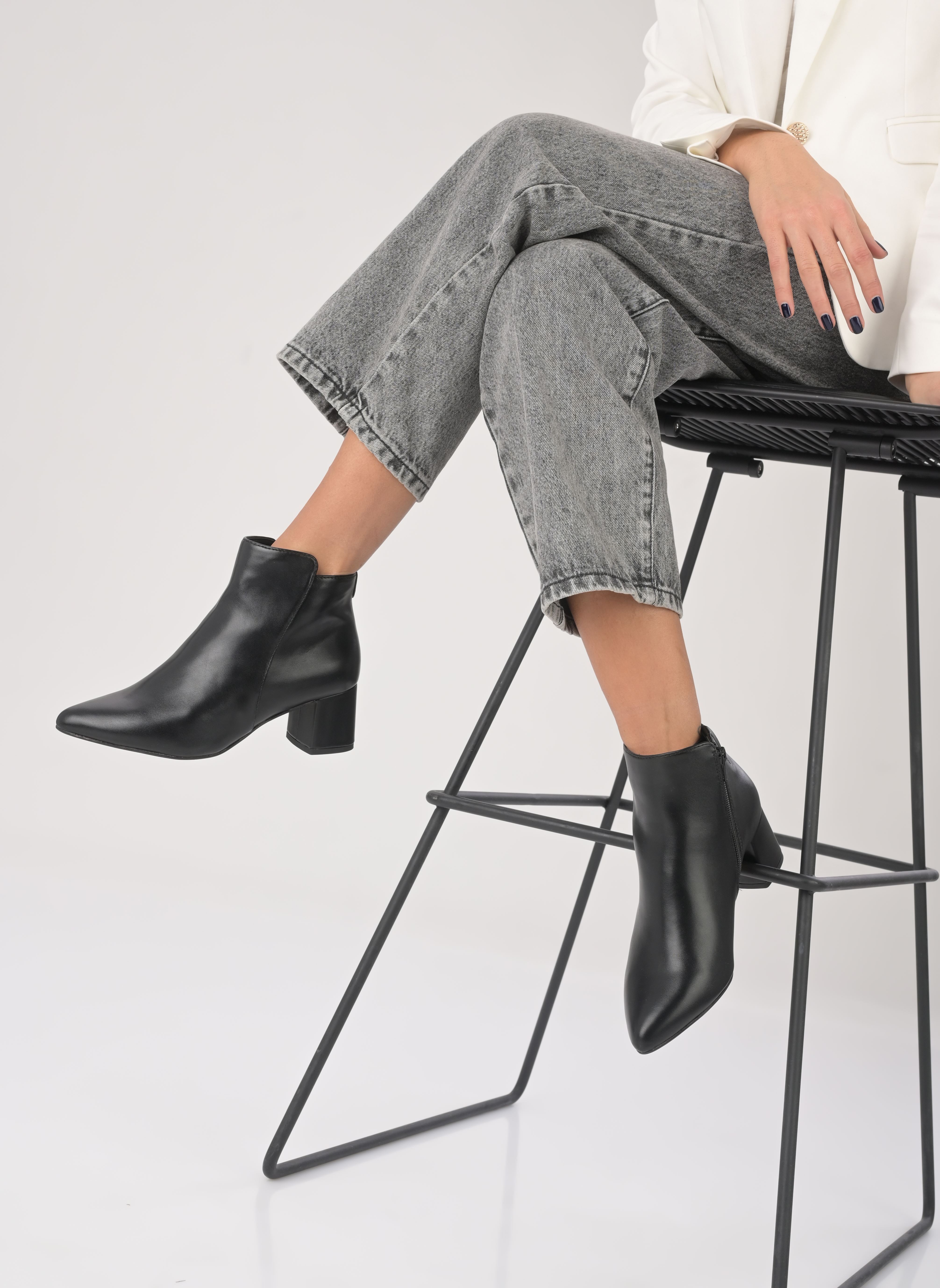 Bottines basses 5375-41 femme noir Jana shoes Bottines basses 5375-41 femme noir BLACK
