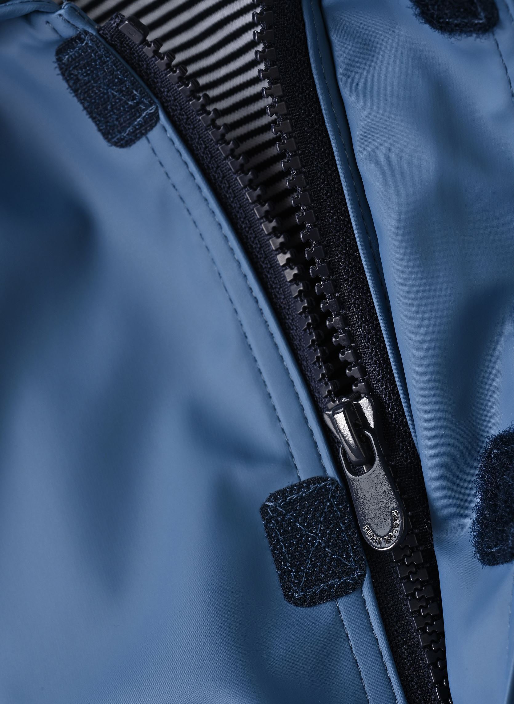 Wasserdichte Windbreaker / Wasserdichte Windjacken Ciré Iconique Bébé blau Petit Bateau Wasserdichte Windbreaker / Wasserdichte Windjacken Ciré Iconique Bébé blau OUTREMER