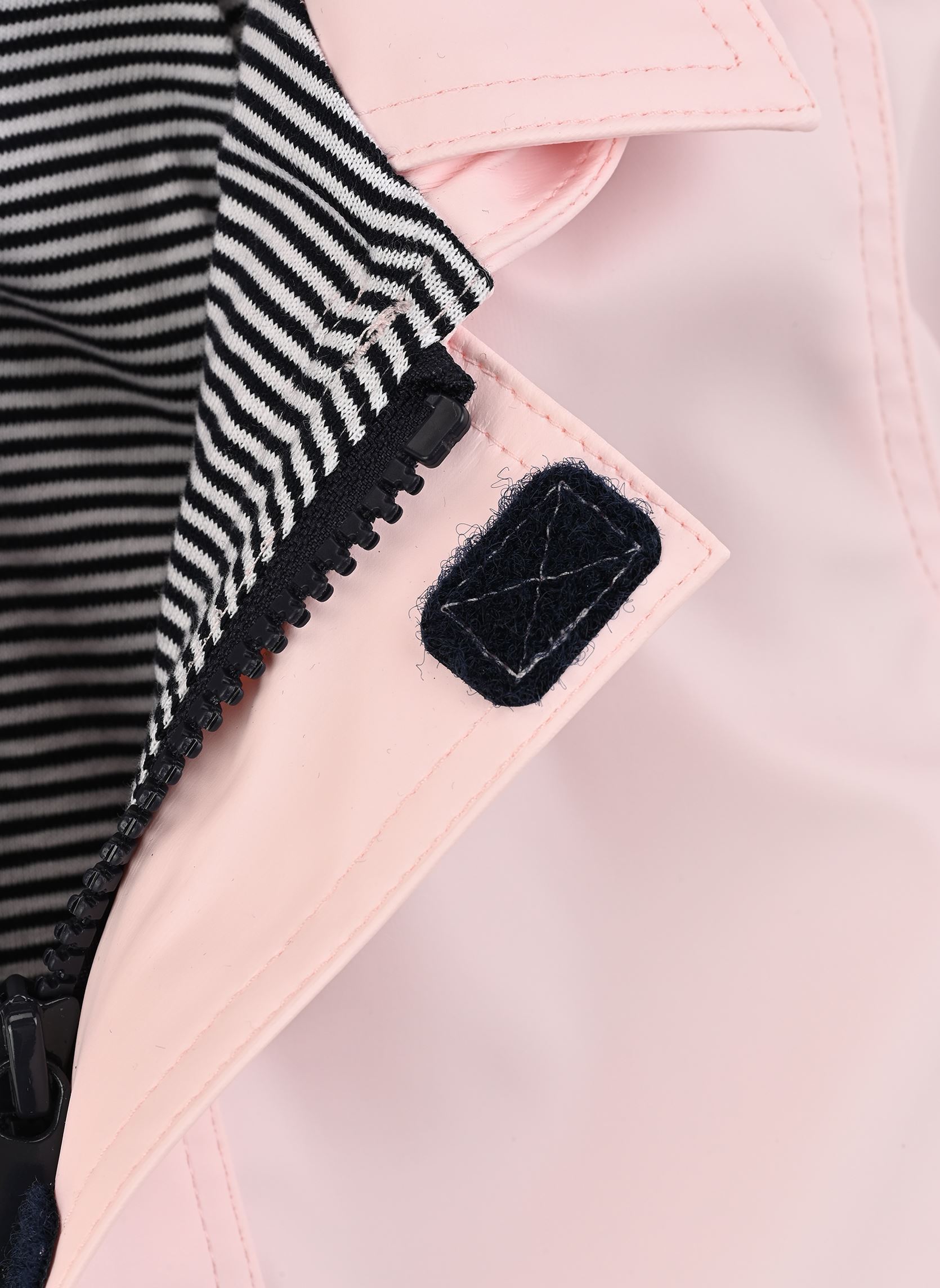 Wasserdichte Windbreaker / Wasserdichte Windjacken Ciré Iconique Bébé mädchen rosa Petit Bateau Wasserdichte Windbreaker / Wasserdichte Windjacken Ciré Iconique Bébé mädchen rosa BARELY