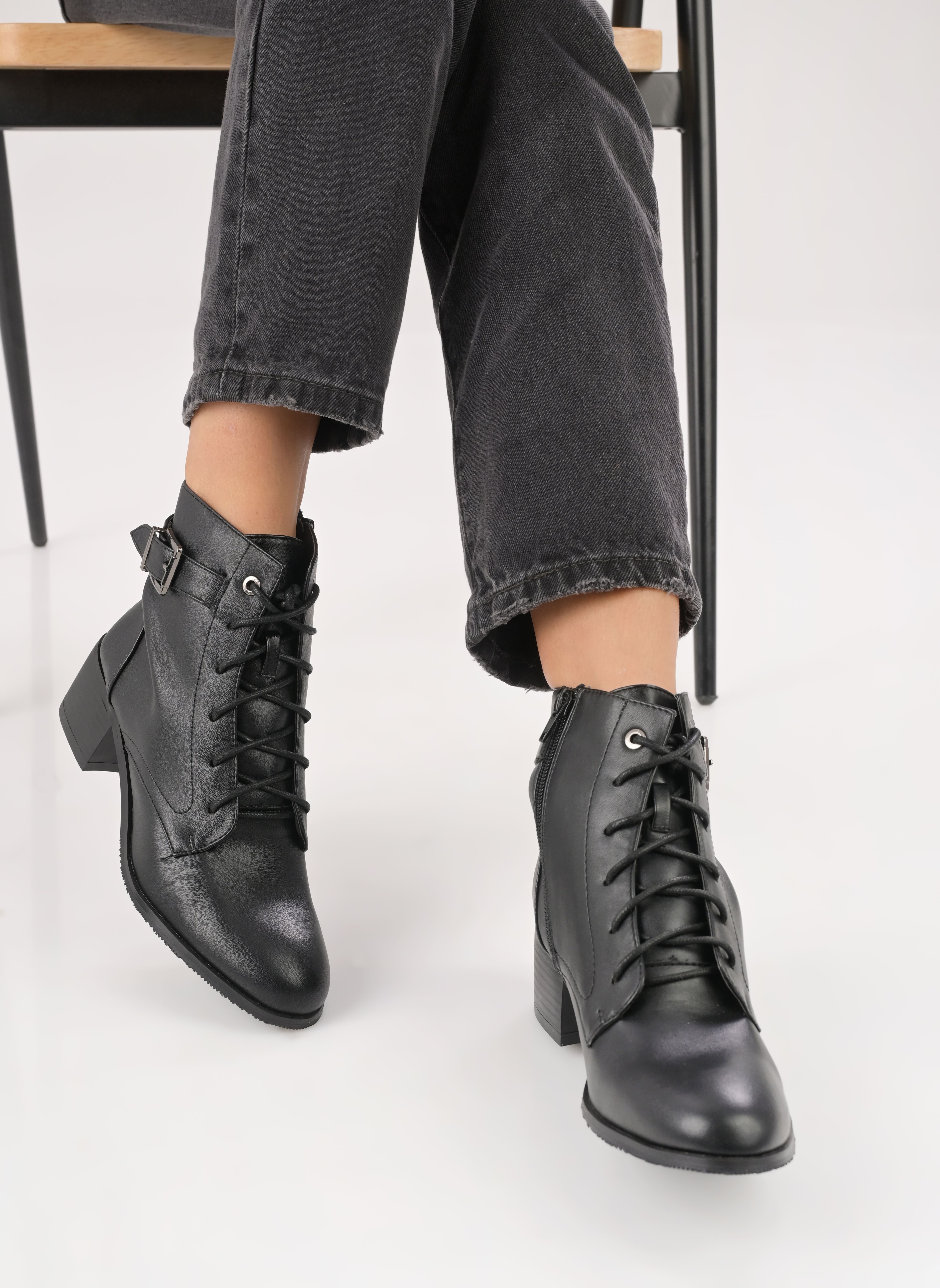 Veterlaarsjes QL4734_NOIR dames zwart Divine Factory Veterlaarsjes QL4734_NOIR dames zwart Noir