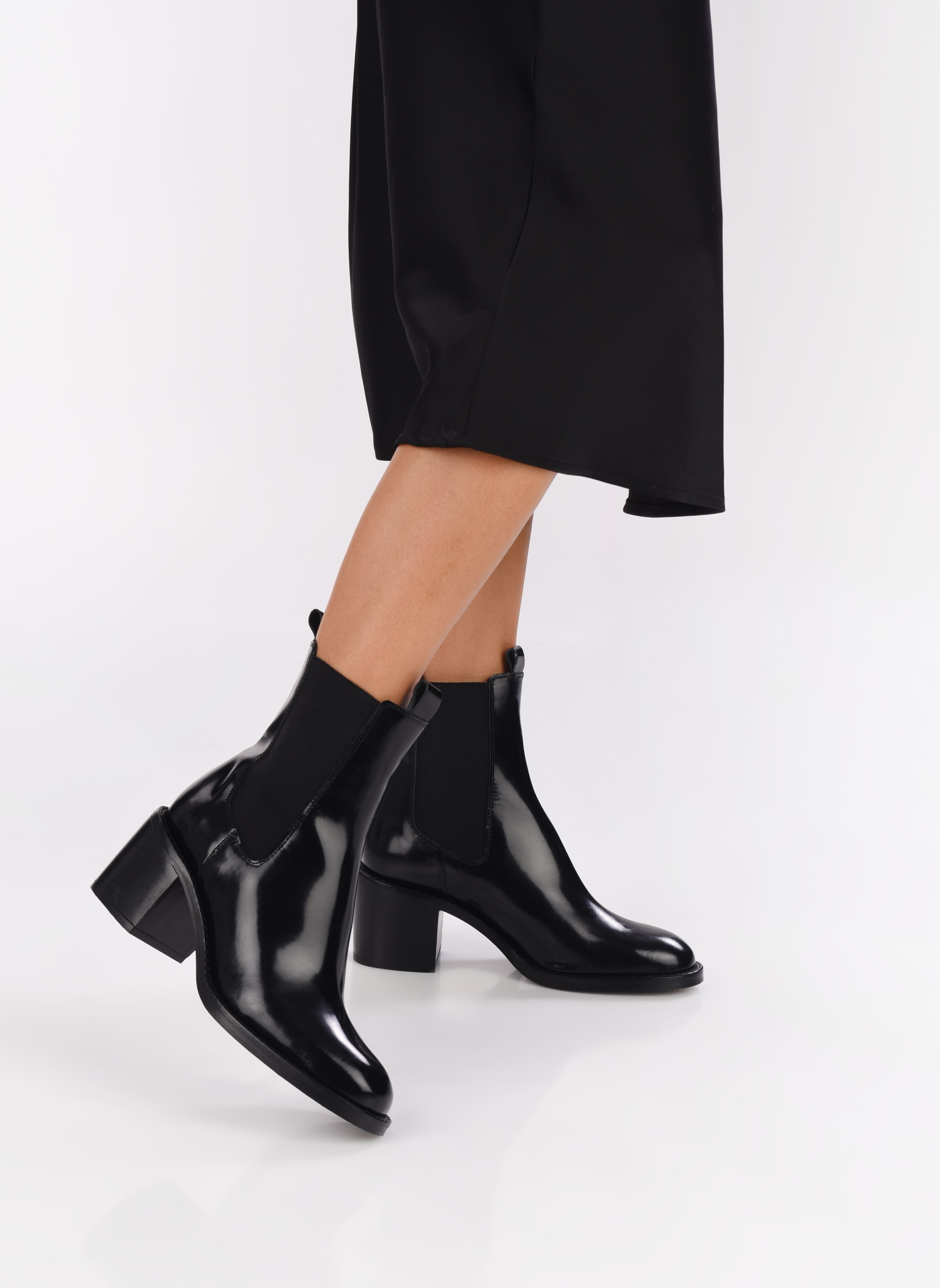 Bottines et boots BERTILLE femme noir Jonak Bottines et boots BERTILLE femme noir CUIR NOIR