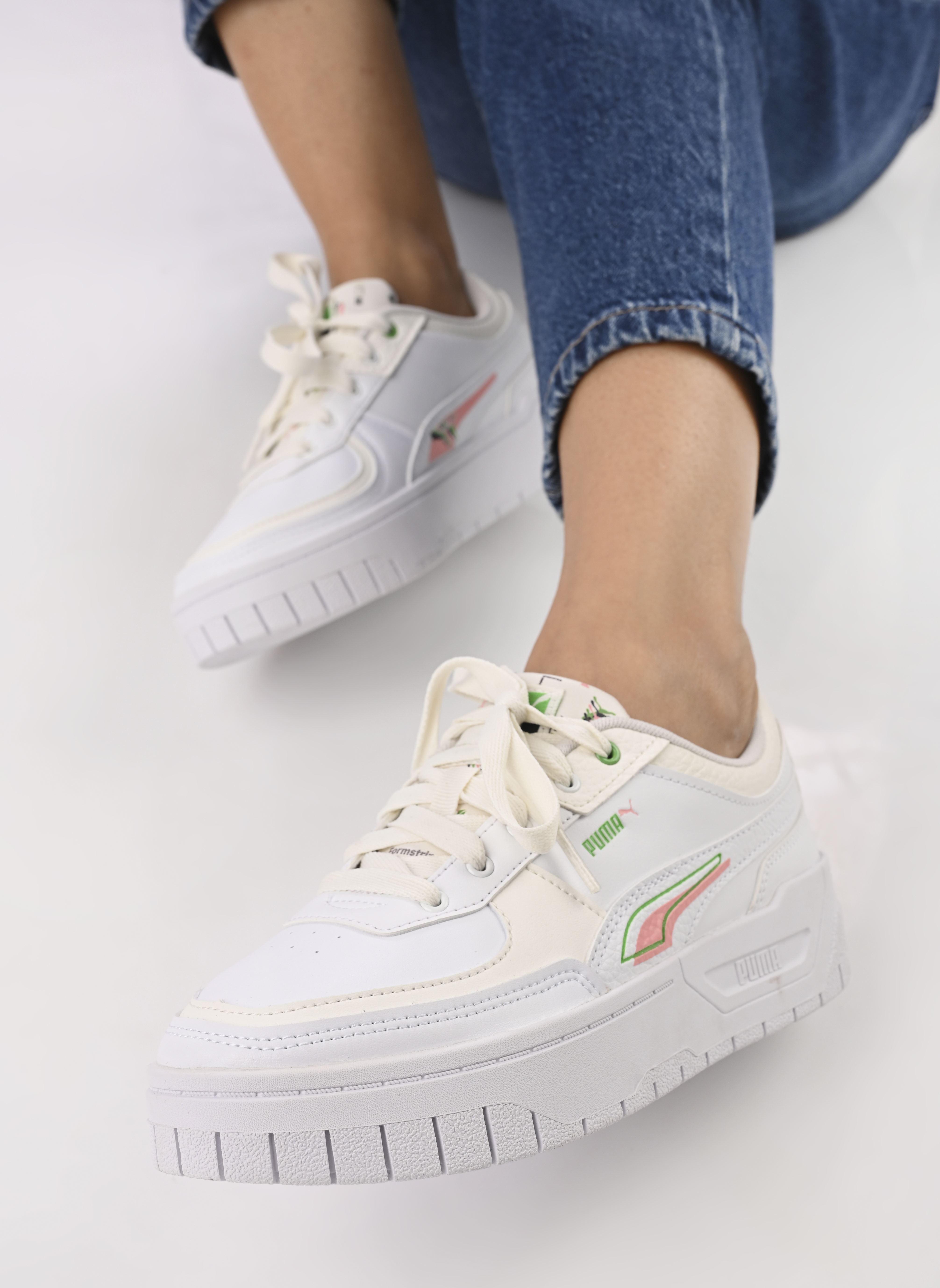 Sneakers Cali Dream Brand Love Wns dames wit Puma Sneakers Cali Dream Brand Love Wns dames wit PUMA WHITE-PEACH SMOOTHIE
