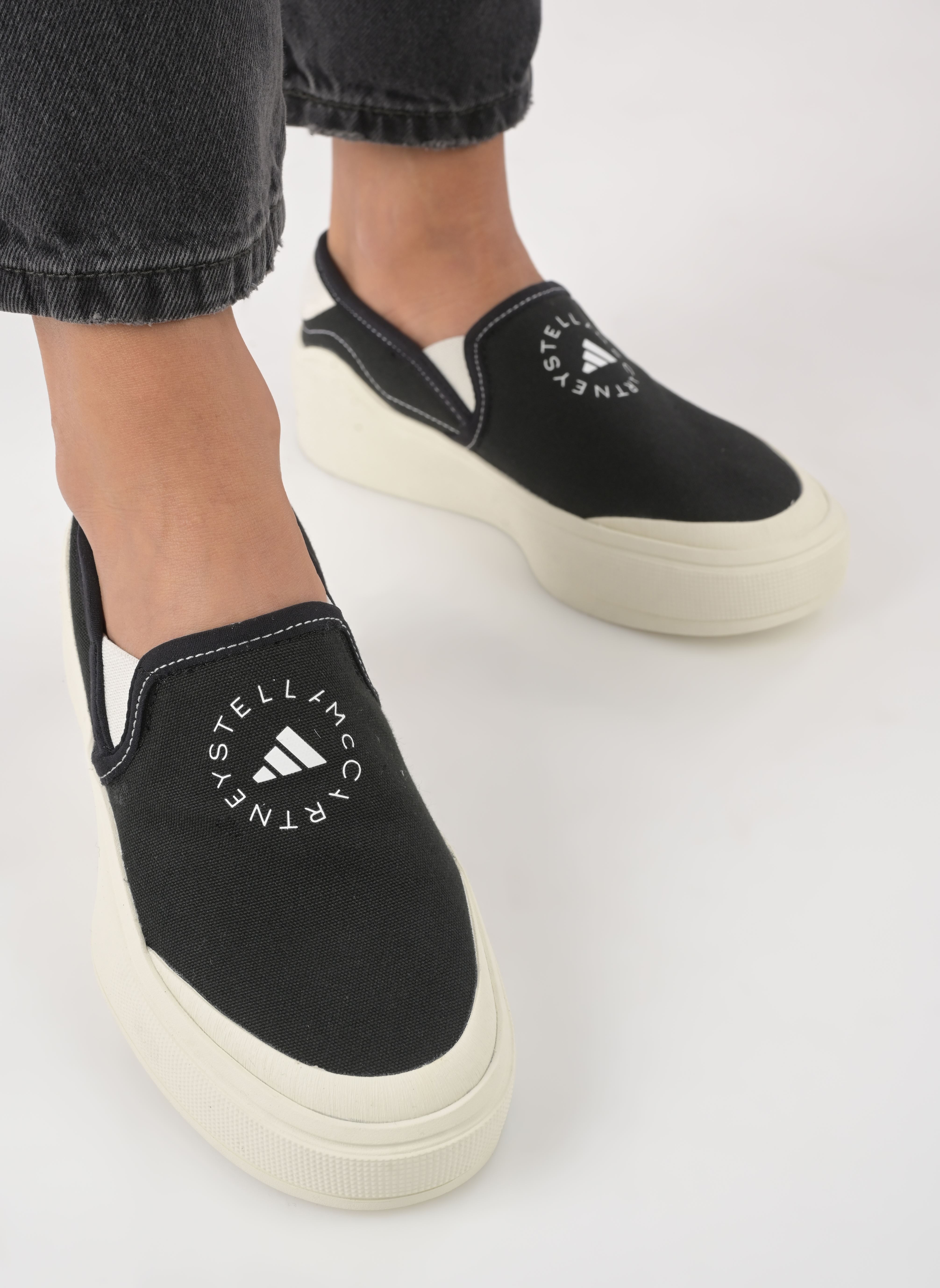 Leinen-Sneaker Asmc Court Slip On damen schwarz adidas by Stella McCartney Leinen-Sneaker Asmc Court Slip On damen schwarz CBLACK/OWHITE/FTWWHT