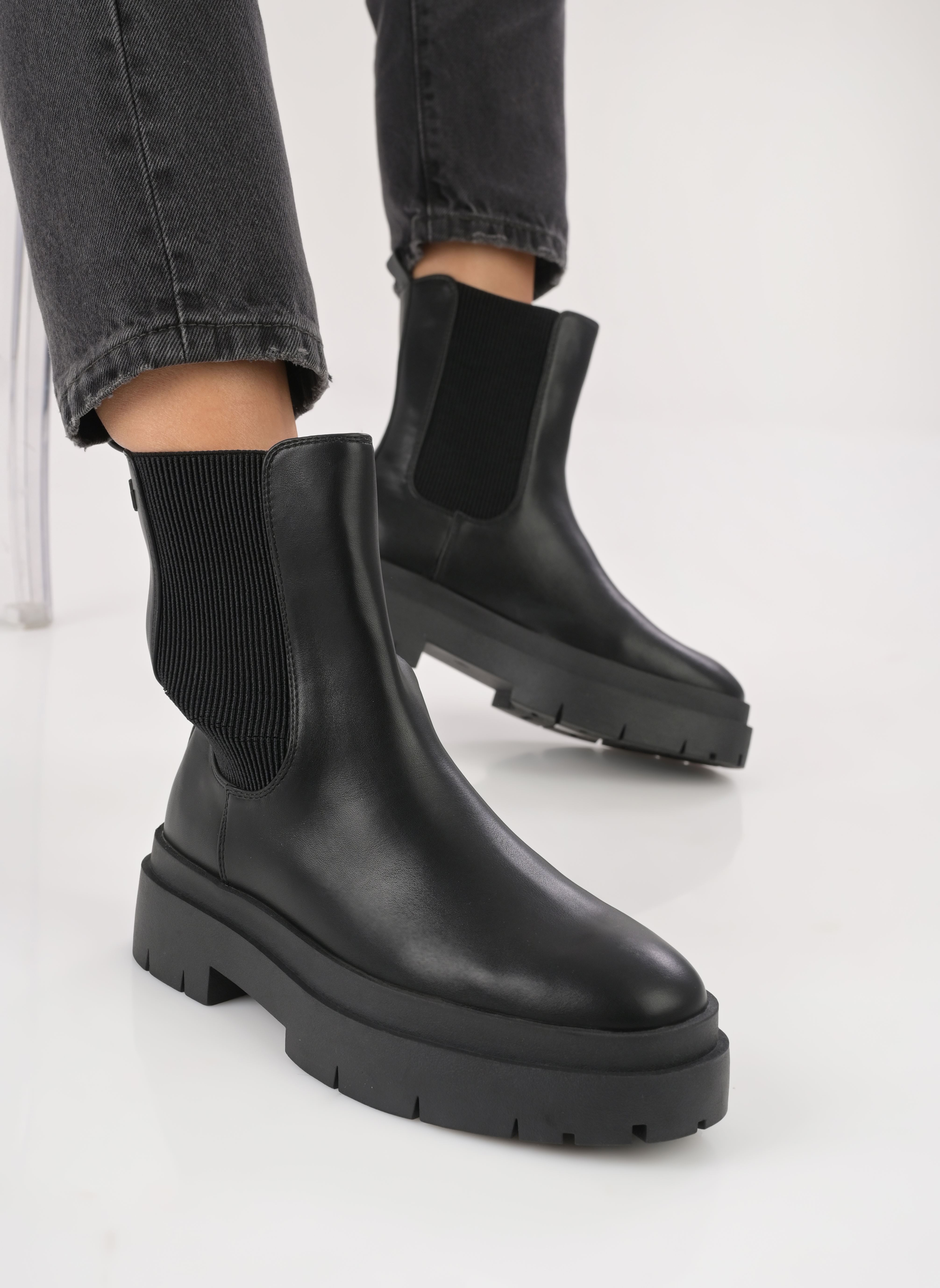 Bottines et boots BT2592 femme noir Vanessa Wu Bottines et boots BT2592 femme noir Noir