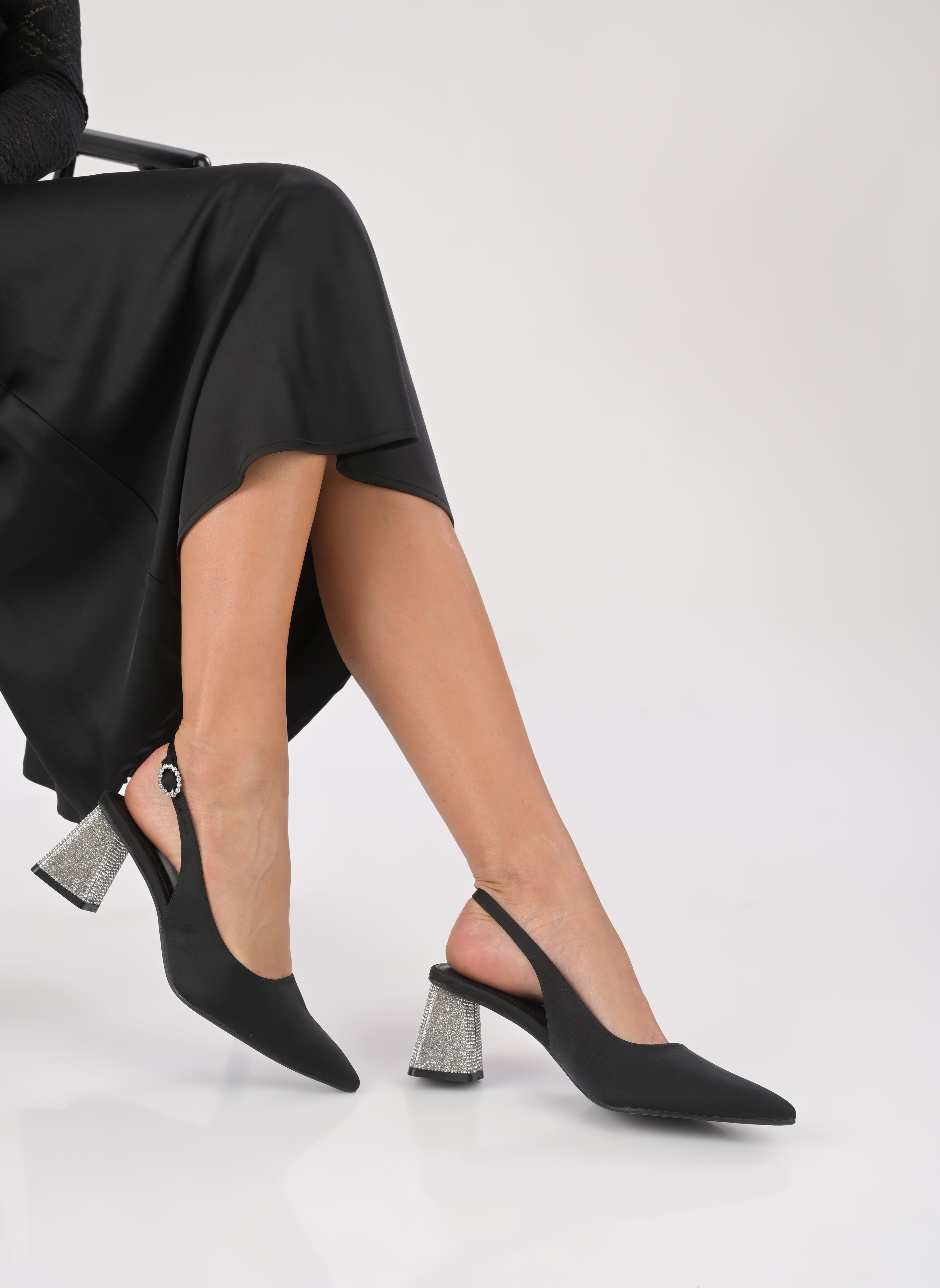 Escarpins à brides SD2590 femme noir Vanessa Wu Escarpins à brides SD2590 femme noir Noir