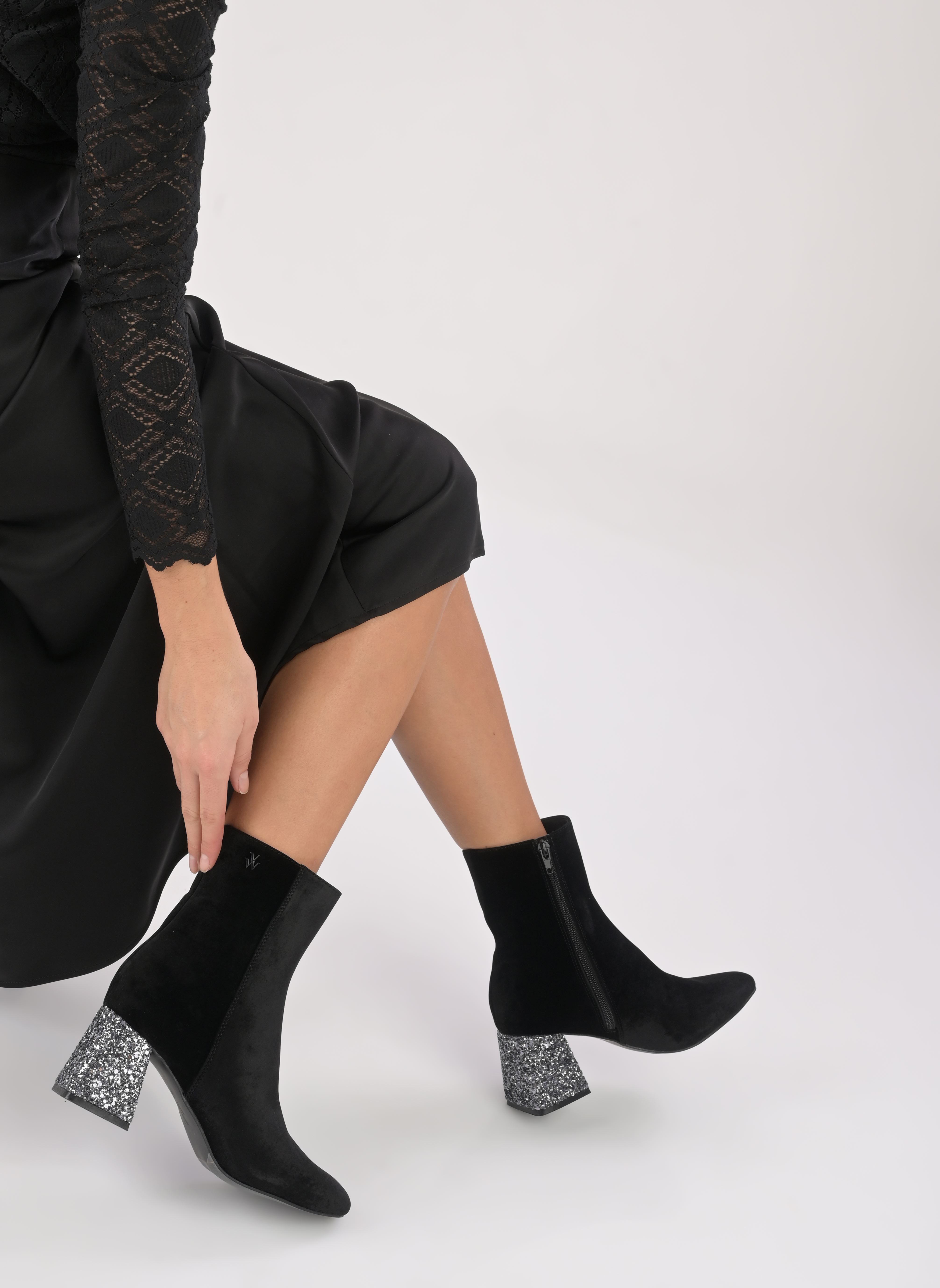 Stiefeletten und Stiefel BT2588 damen silber Vanessa Wu Stiefeletten und Stiefel BT2588 damen silber ANTHRACITE
