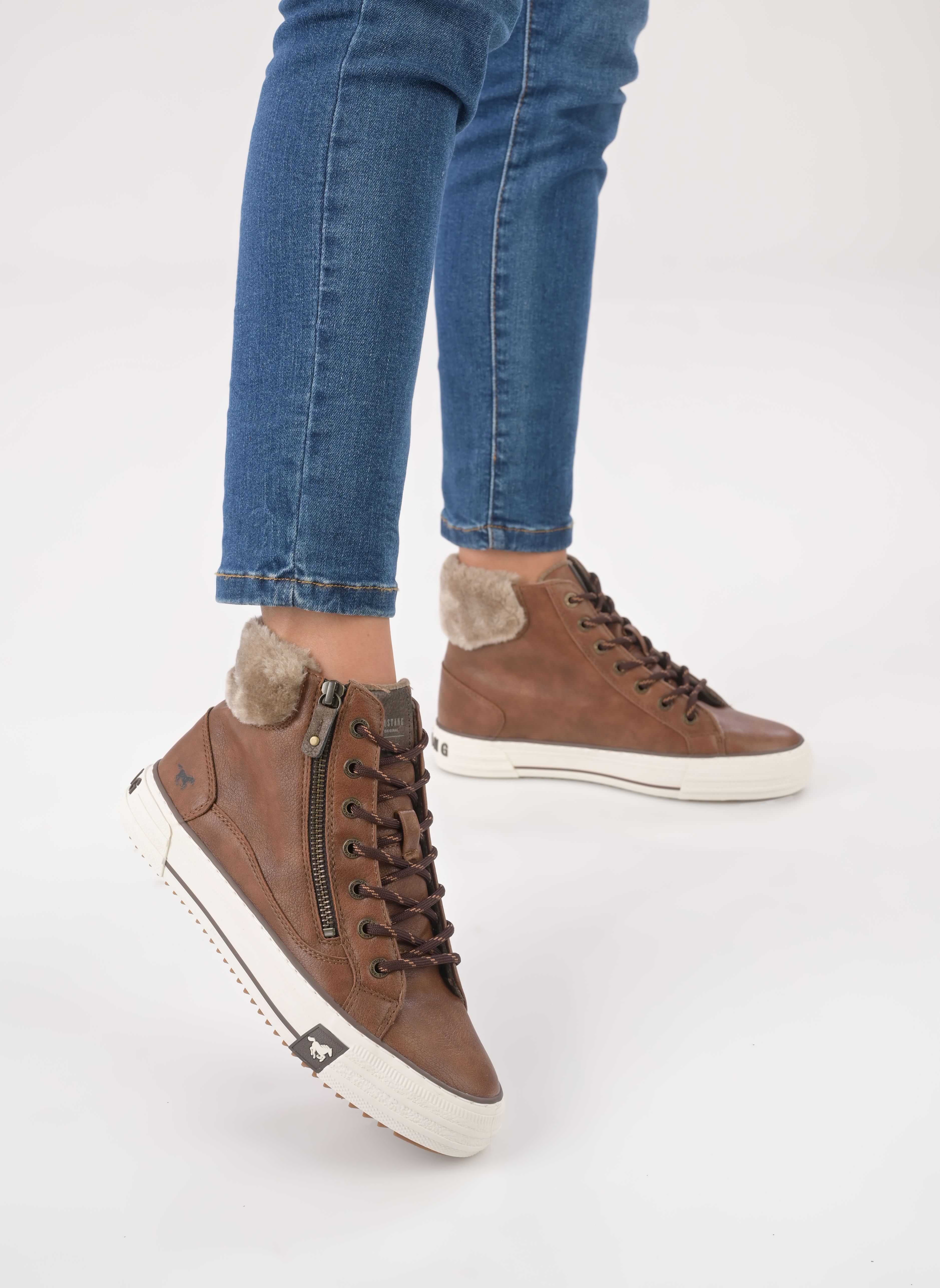 Baskets montantes Liv F femme marron Mustang shoes Baskets montantes Liv F femme marron Cognac
