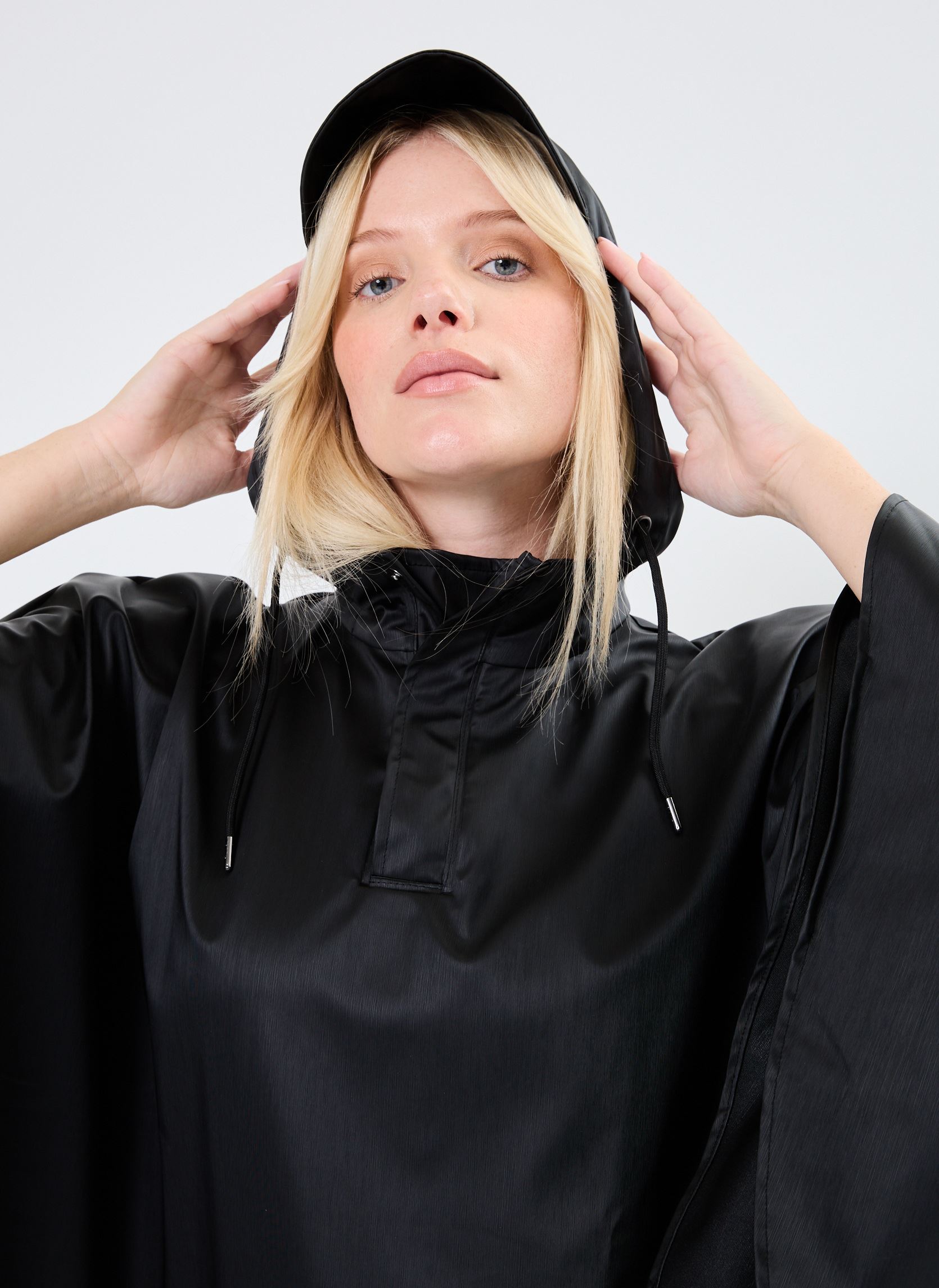 Regenjacken Cape W3 - Unisexe W damen schwarz Rains Regenjacken Cape W3 - Unisexe W damen schwarz BLACK GRAIN