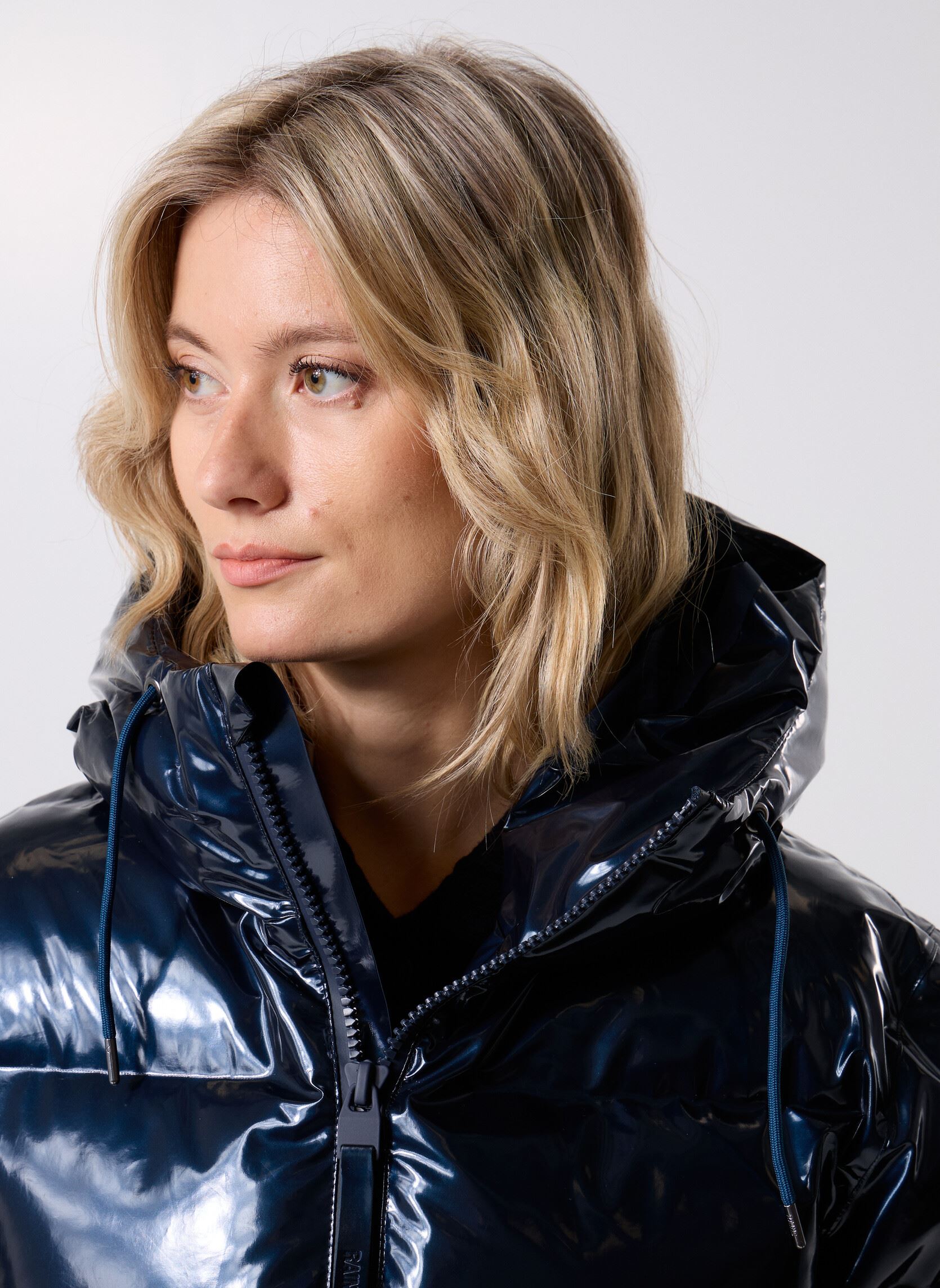 Gewatteerde jassen Alta Short Puffer Jacket W3T3 dames blauw Rains Gewatteerde jassen Alta Short Puffer Jacket W3T3 dames blauw SPILL