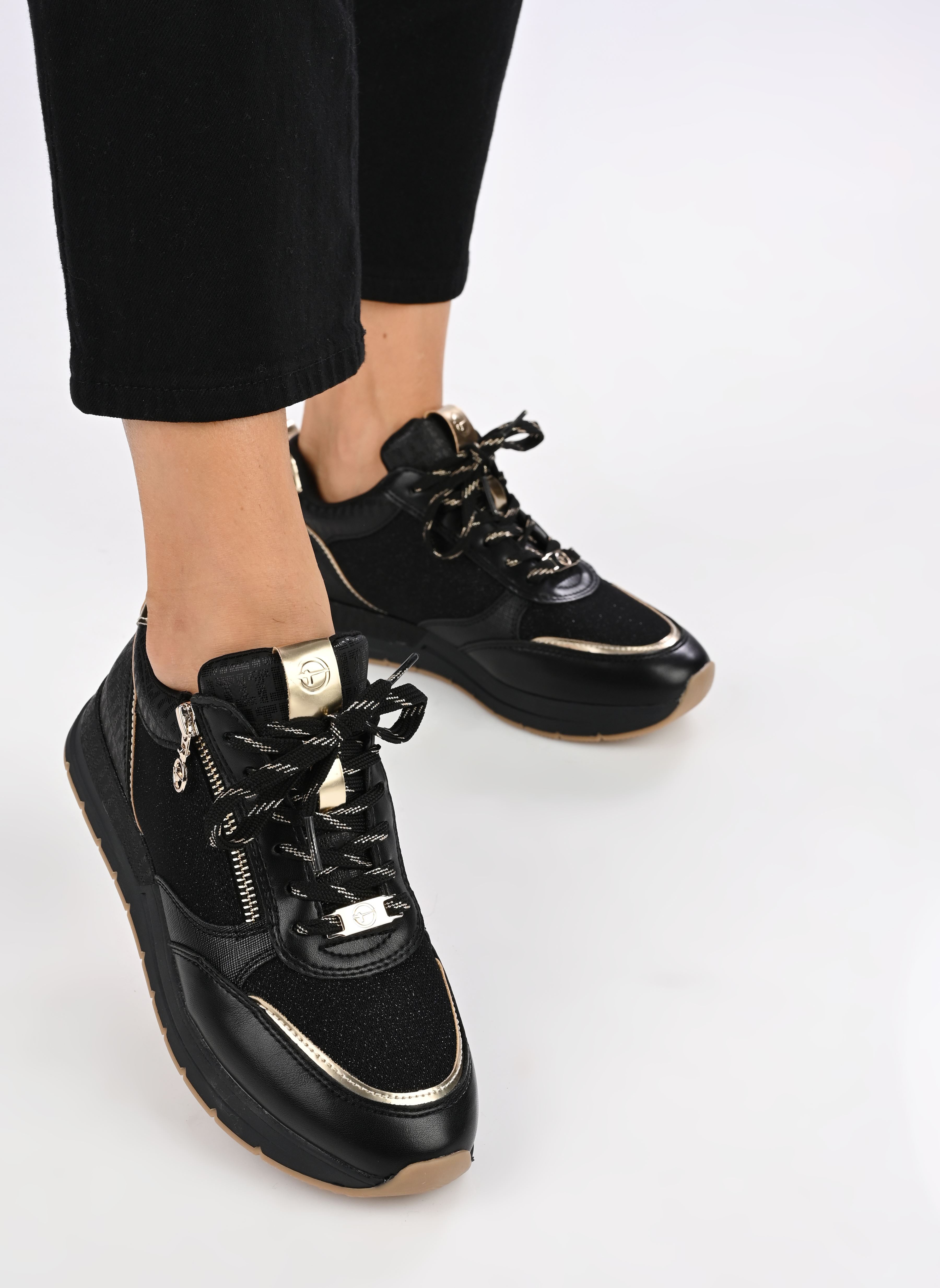 Baskets basses 23732-41 femme noir Tamaris Baskets basses 23732-41 femme noir Black Comb