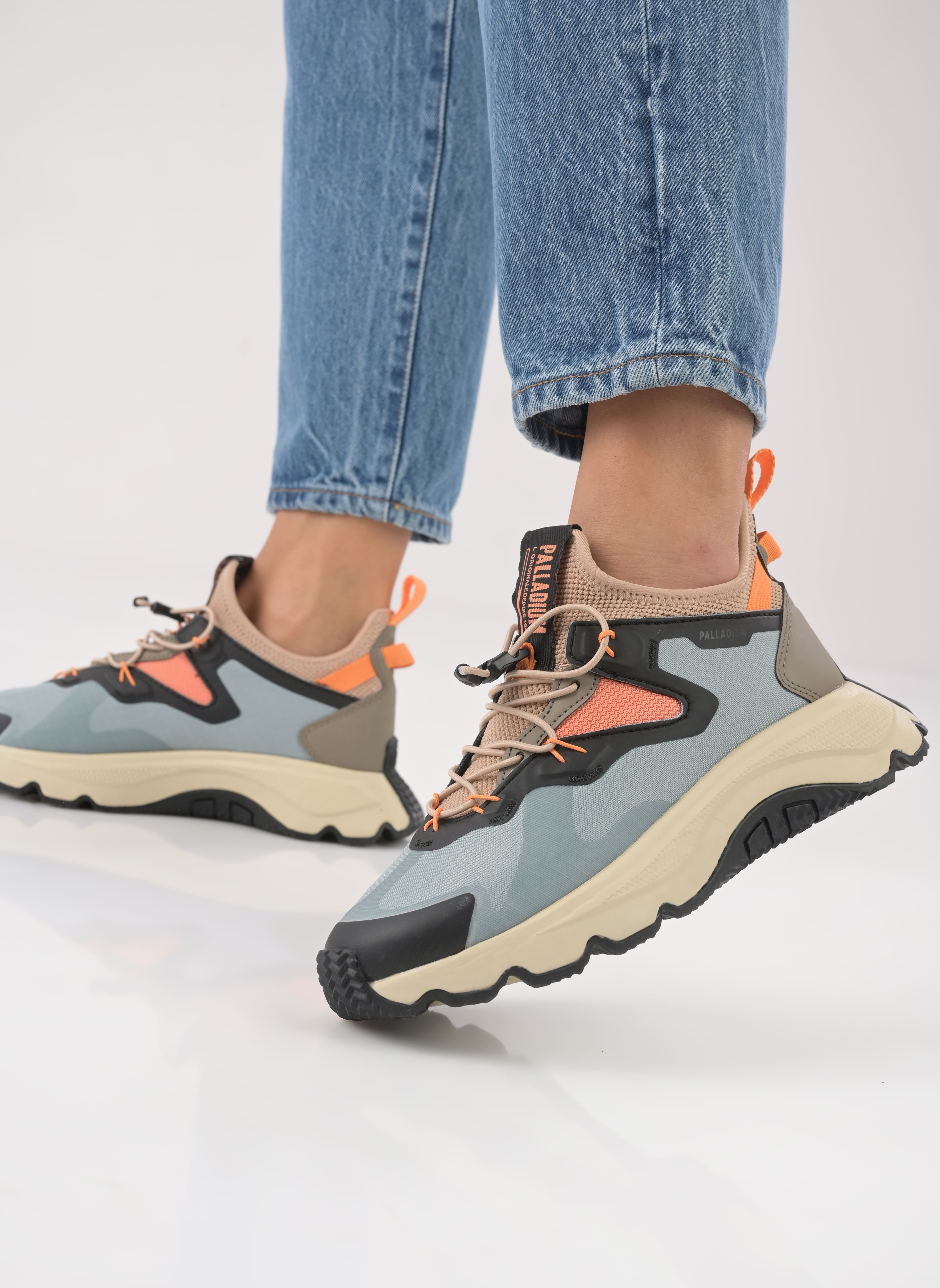 Baskets THUNDER LO W femme multicolore Palladium Baskets THUNDER LO W femme multicolore BLUE GREY