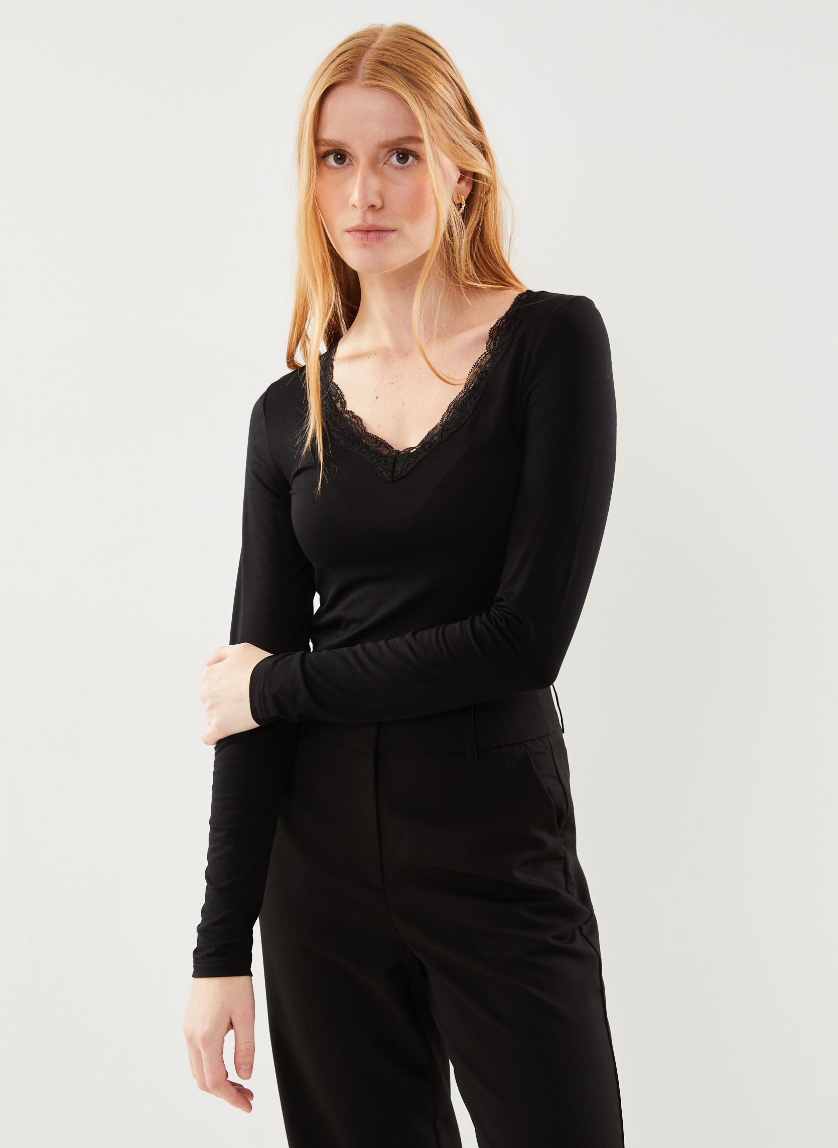 Tee-shirts manches longues PCBARBERA LS LACE TOP NOOS BC femme noir Pieces Tee-shirts manches longues PCBARBERA LS LACE TOP NOOS BC femme noir BLACK
