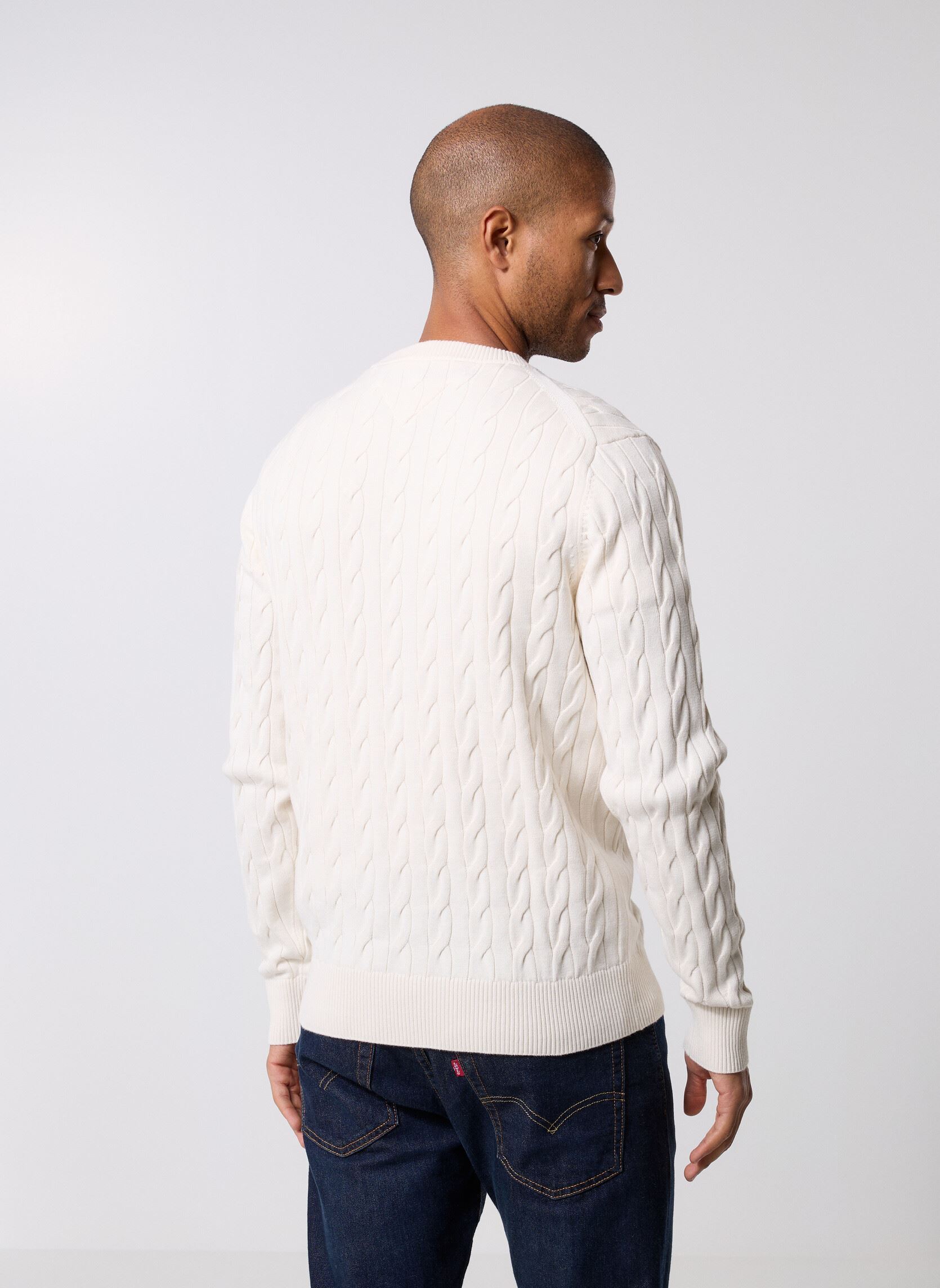 Pulls Classic Cable Crew Neck homme blanc Tommy Hilfiger Pulls Classic Cable Crew Neck homme blanc IVORY PETAL