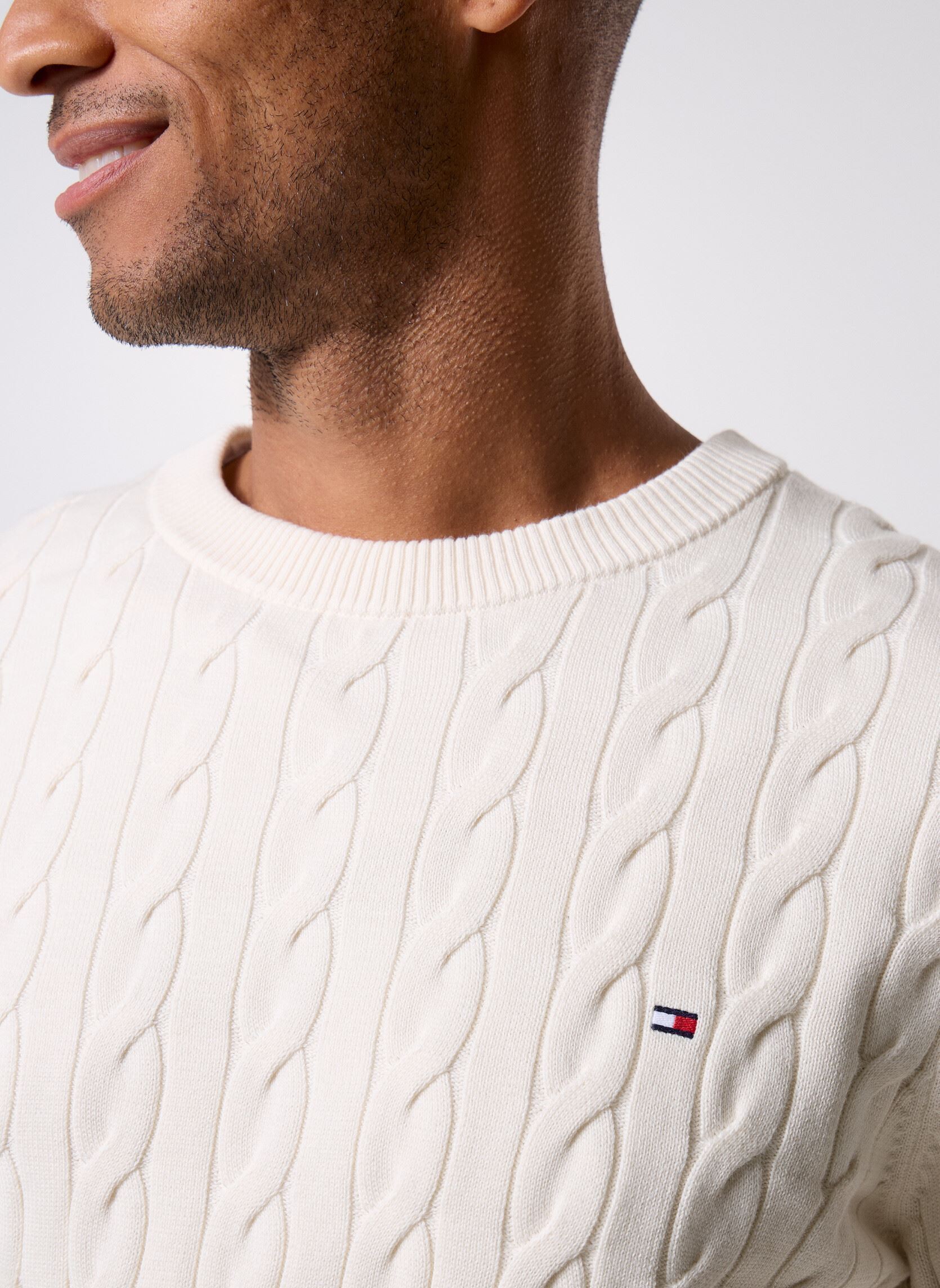 Pulls Classic Cable Crew Neck homme blanc Tommy Hilfiger Pulls Classic Cable Crew Neck homme blanc IVORY PETAL