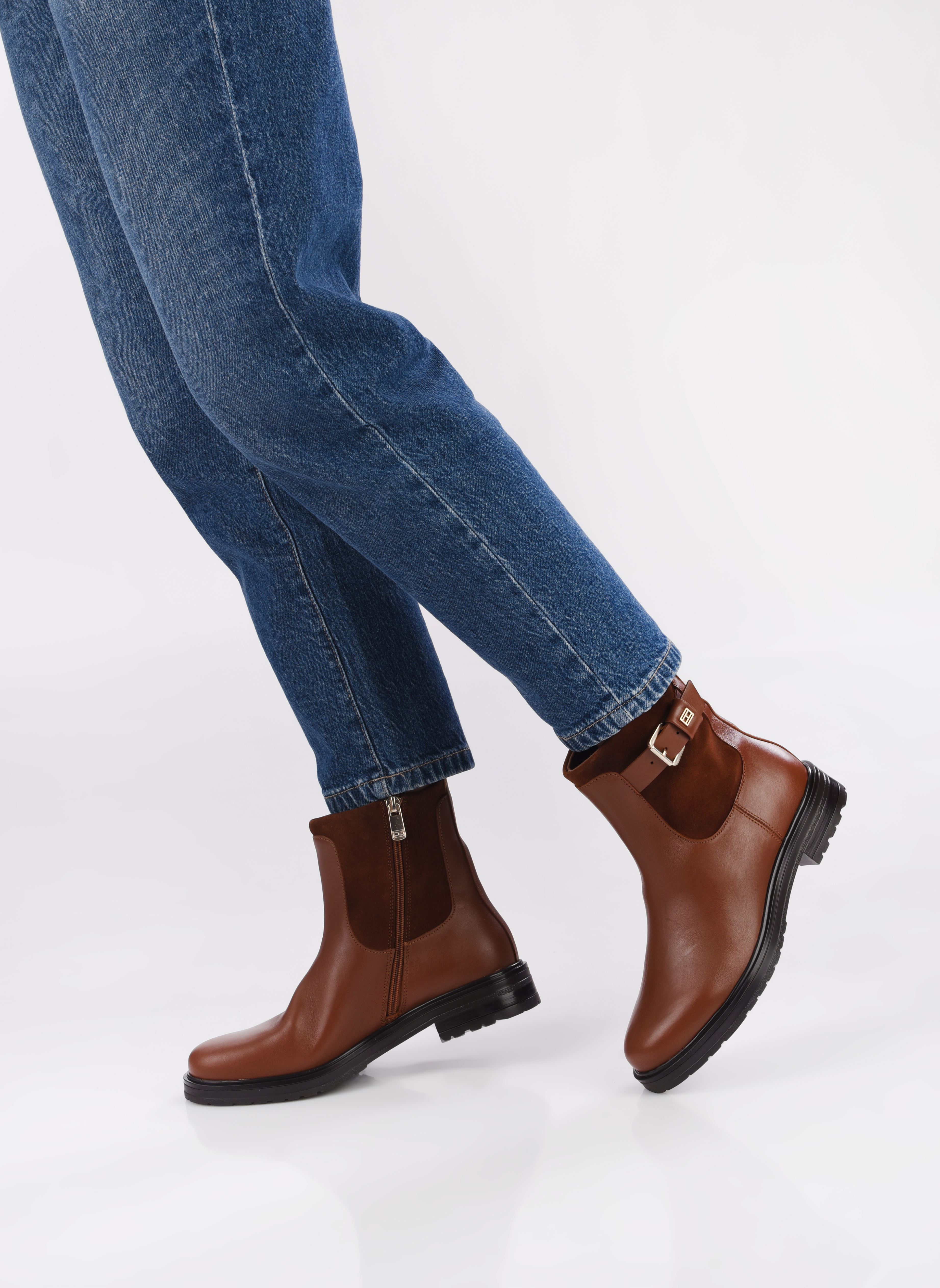 Bottines à lacets BELT BOOTIE MATERIAL MIX femme marron Tommy Hilfiger Bottines à lacets BELT BOOTIE MATERIAL MIX femme marron NATURAL COGNAC