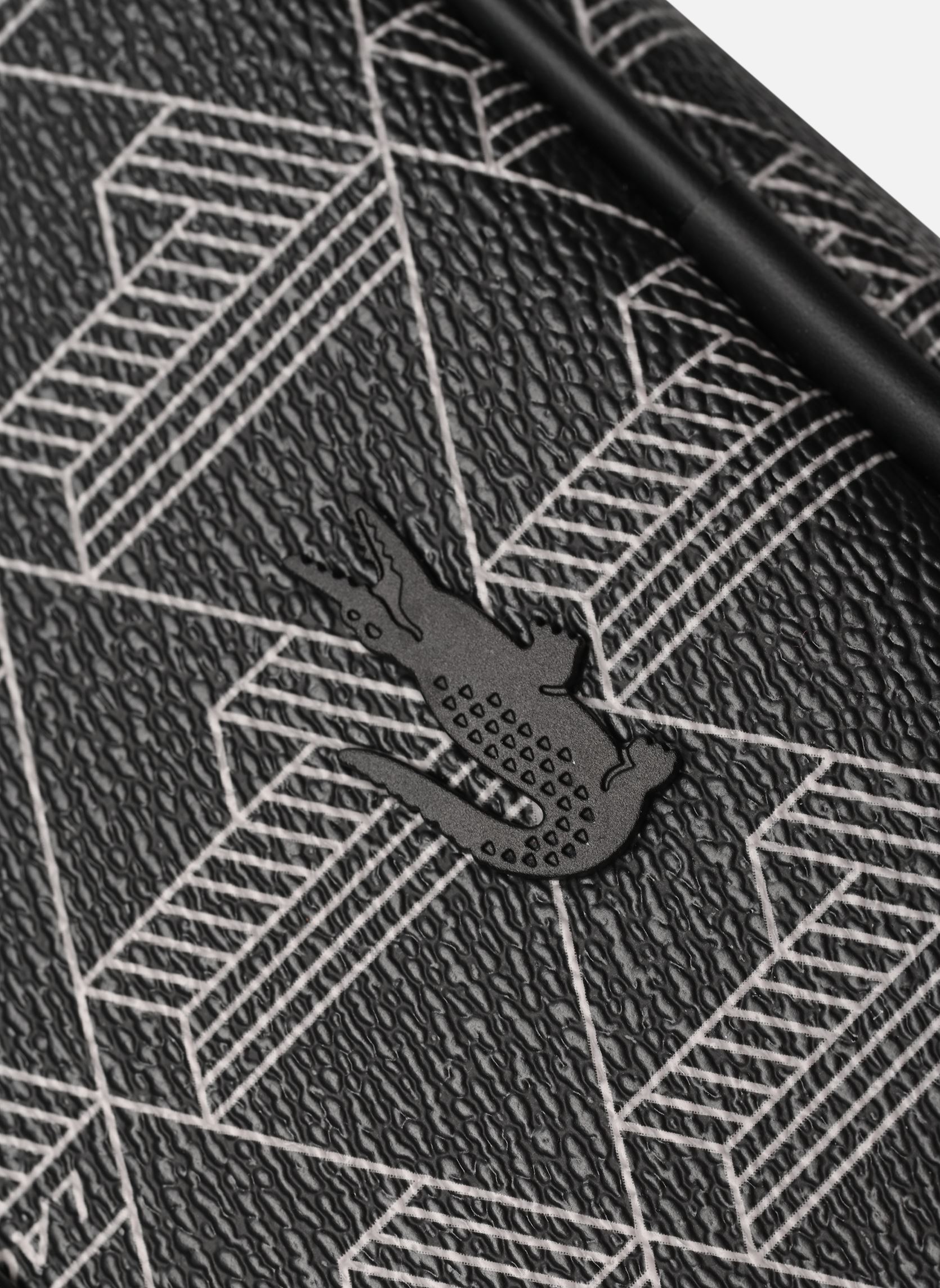 Sacs bandoulière The Blend Small Monogram Canvas Crossbod homme noir Lacoste Sacs bandoulière The Blend Small Monogram Canvas Crossbod homme noir MONOGRAM NOIR GRIS