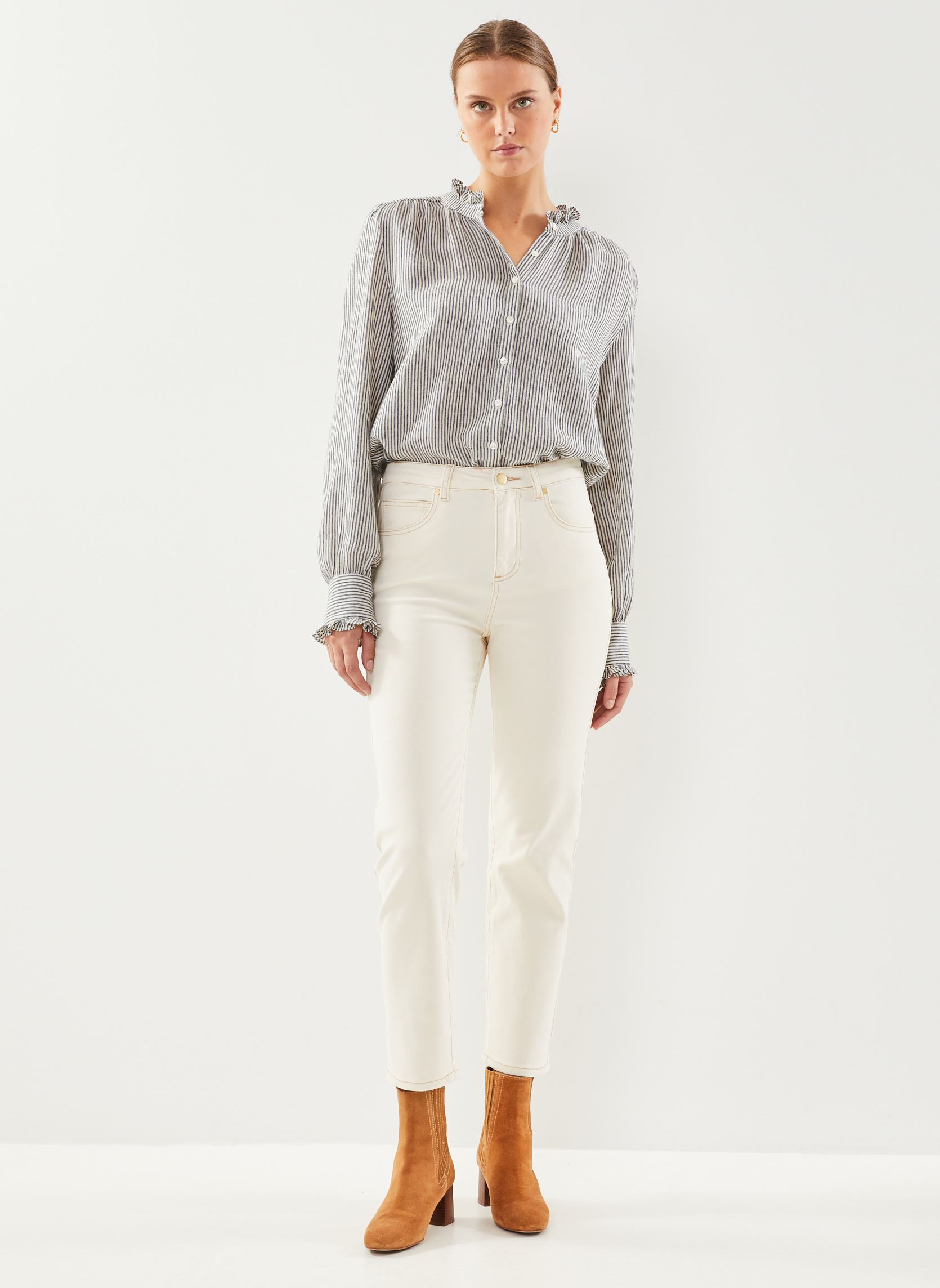 Rechte jeans / Straight Leg Jeans Brieg B dames beige La Petite Etoile Rechte jeans / Straight Leg Jeans Brieg B dames beige Beige