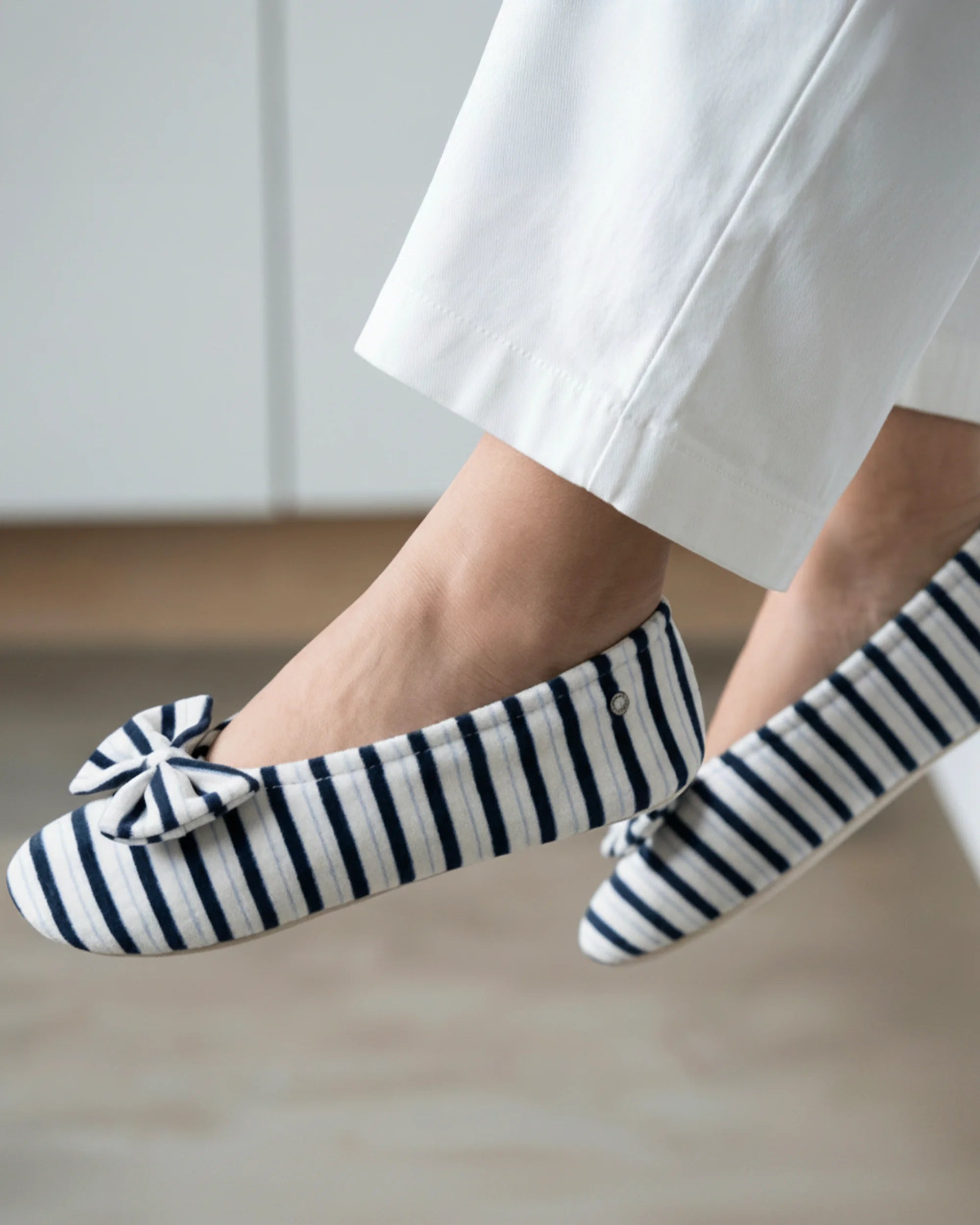 Chaussons Chaussons ballerines Femme Grand Nœud Rouge femme bleu Isotoner Chaussons Chaussons ballerines Femme Grand Nœud Rouge femme bleu Bleu