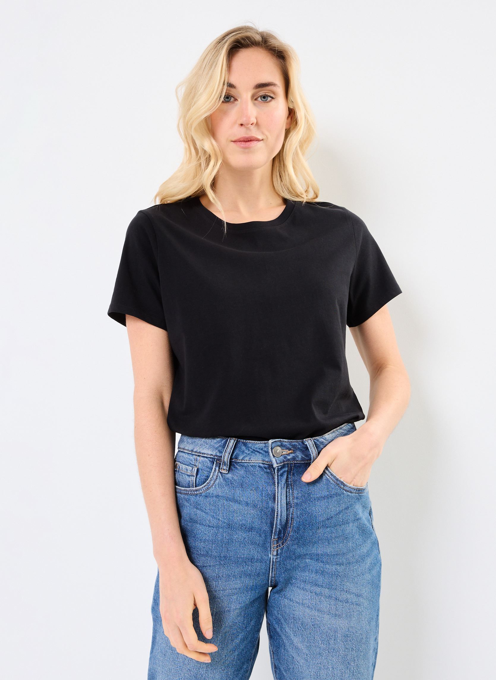 Tee-shirts manches courtes CARINE femme noir Georgia Rose Tee-shirts manches courtes CARINE femme noir BLACK BEAUTY