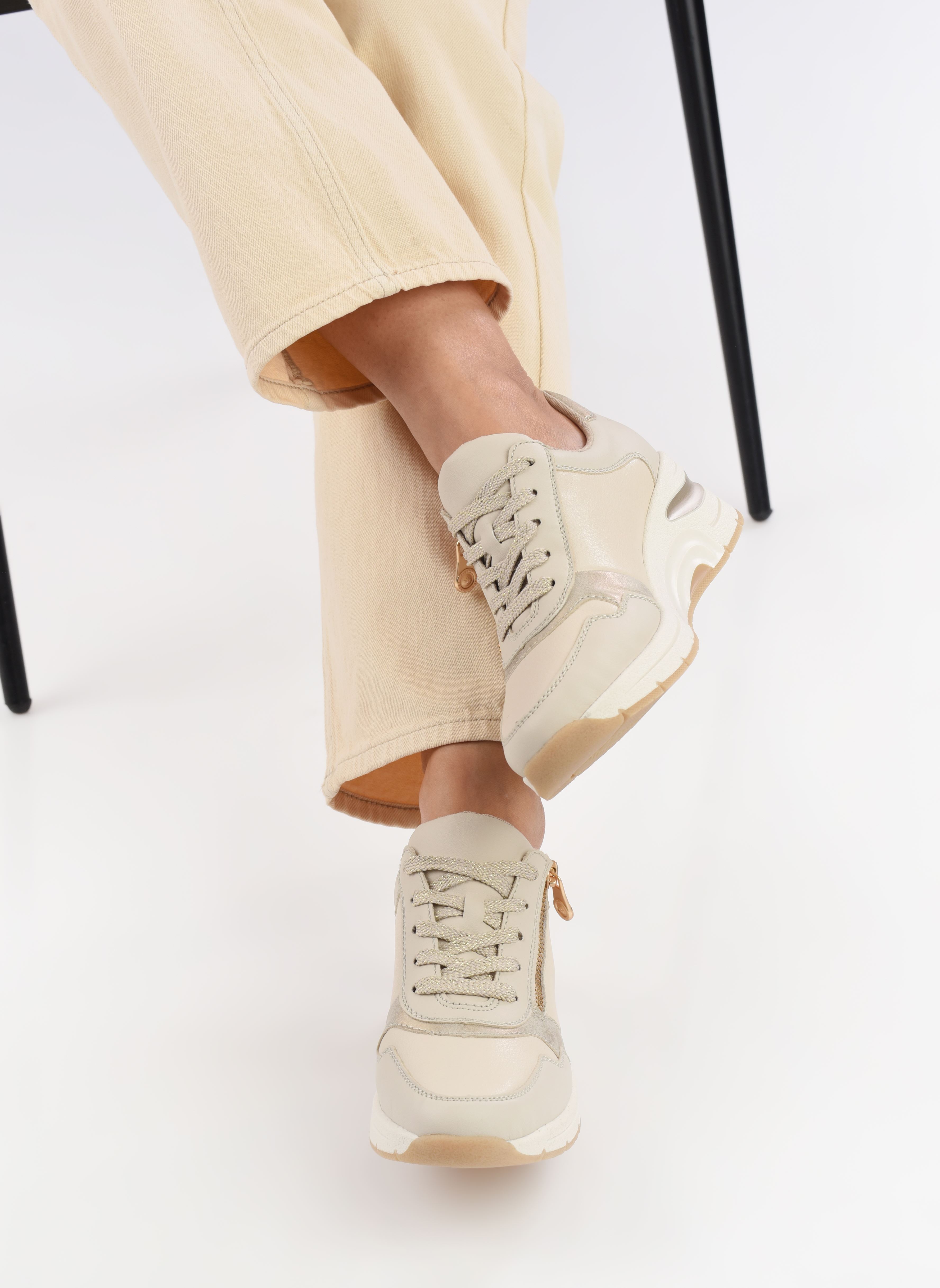 Sleehak sneakers N9301 dames beige Rieker Sleehak sneakers N9301 dames beige PERLE/PEBBLE/MUSCHEL