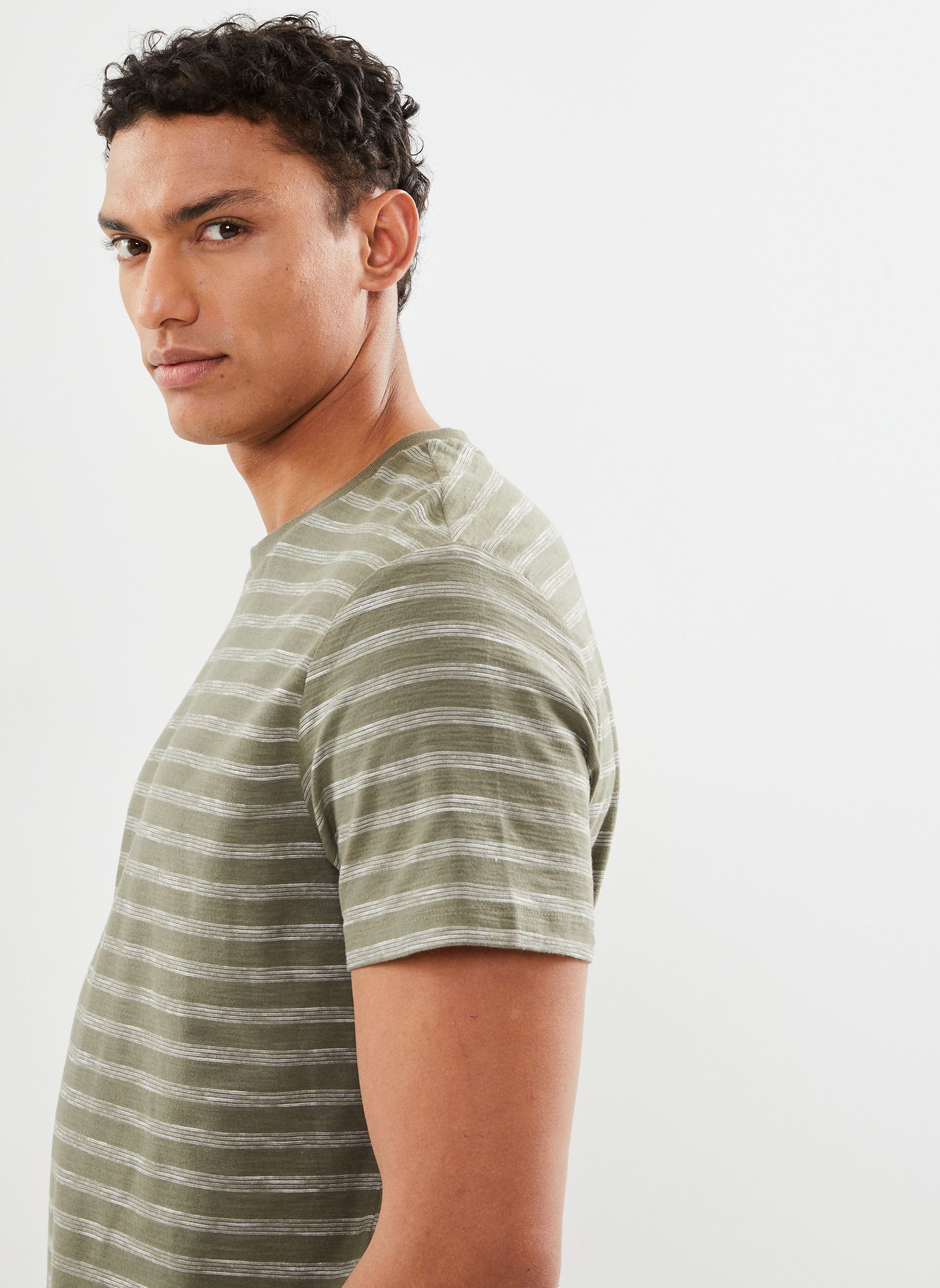 Tee-shirts manches courtes CTHOMAS mariniere homme vert Marvin&Co Tee-shirts manches courtes CTHOMAS mariniere homme vert DUSTY OLIVE