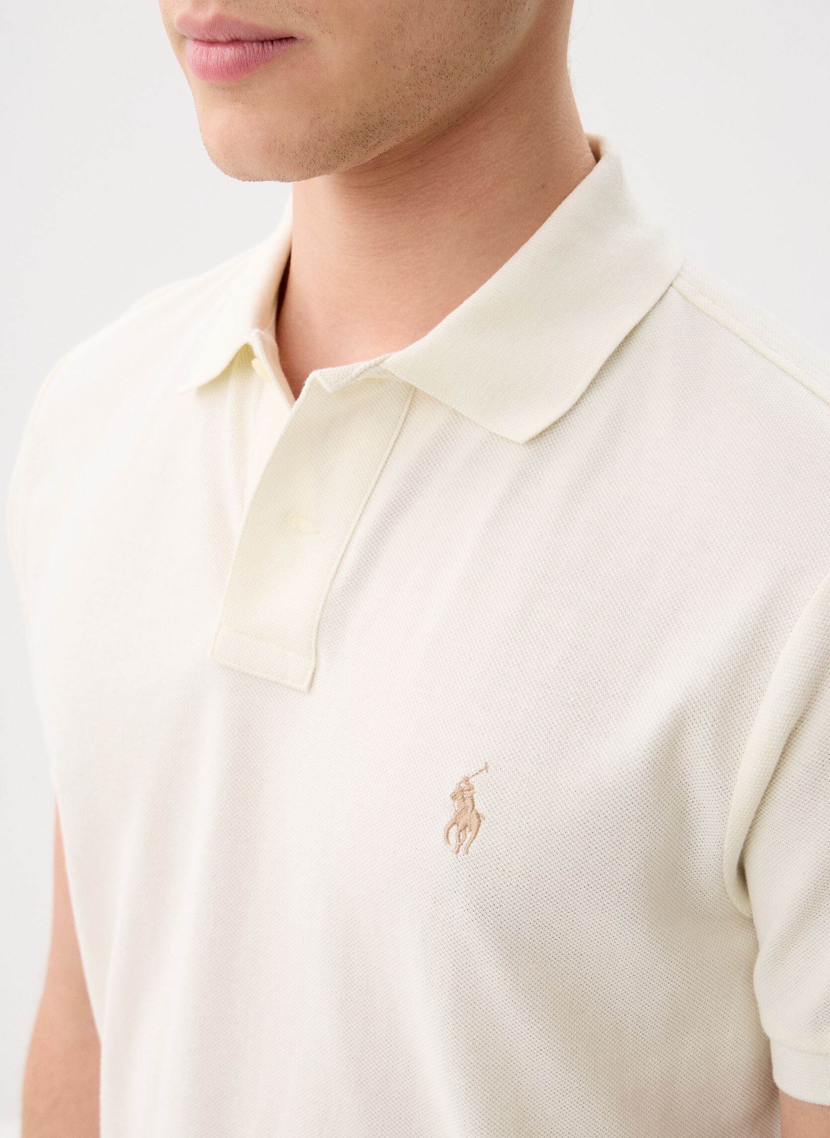 Polos manches courtes Polo coupe ajustée en piqué 710782592 homme blanc Polo Ralph Lauren Polos manches courtes Polo coupe ajustée en piqué 710782592 homme blanc PARCHMENT CREAM/C8634