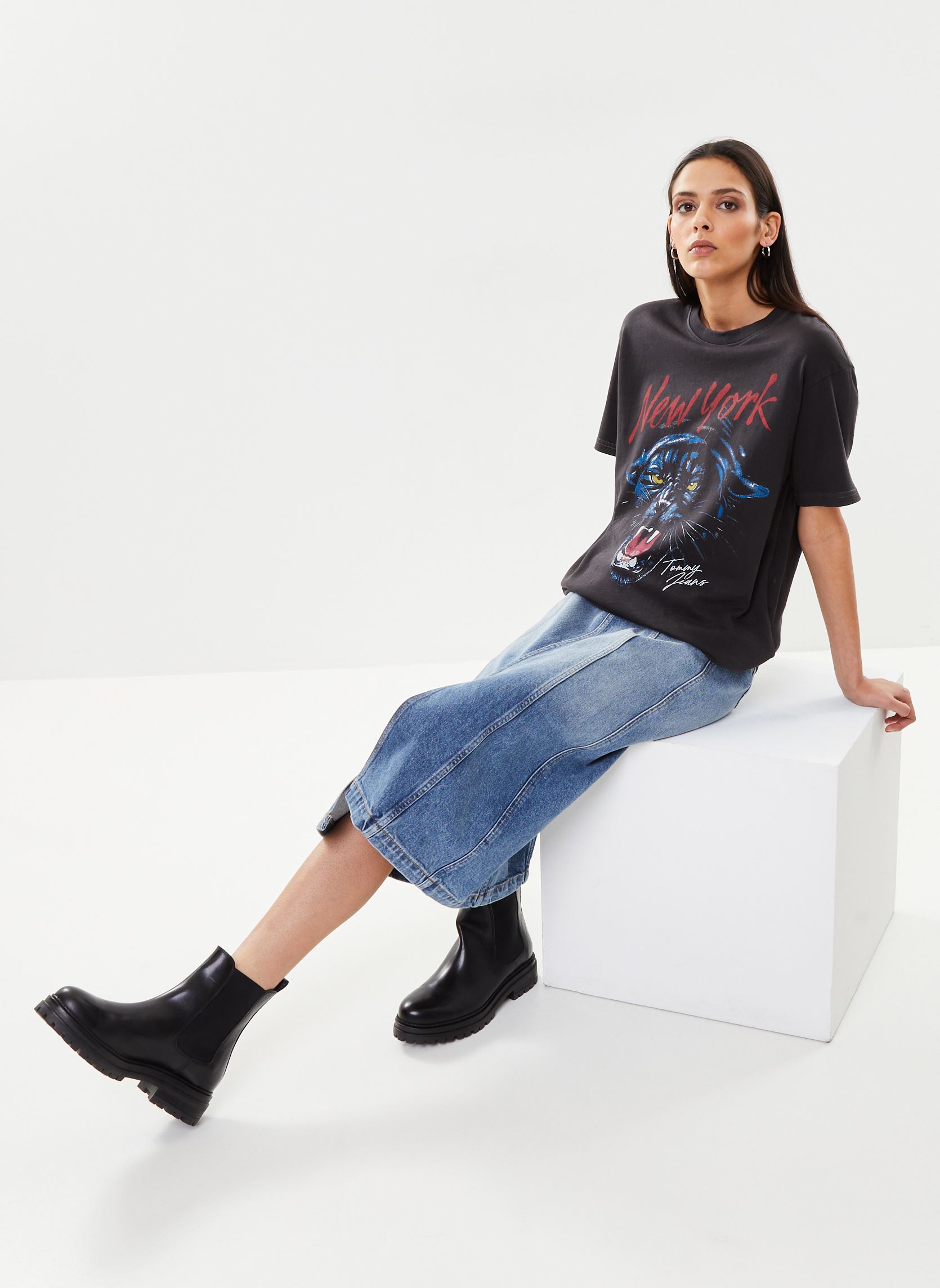 T-shirt a maniche corte Tjw Rlx Washed Panth donna nero Tommy Jeans T-shirt a maniche corte Tjw Rlx Washed Panth donna nero BLACK